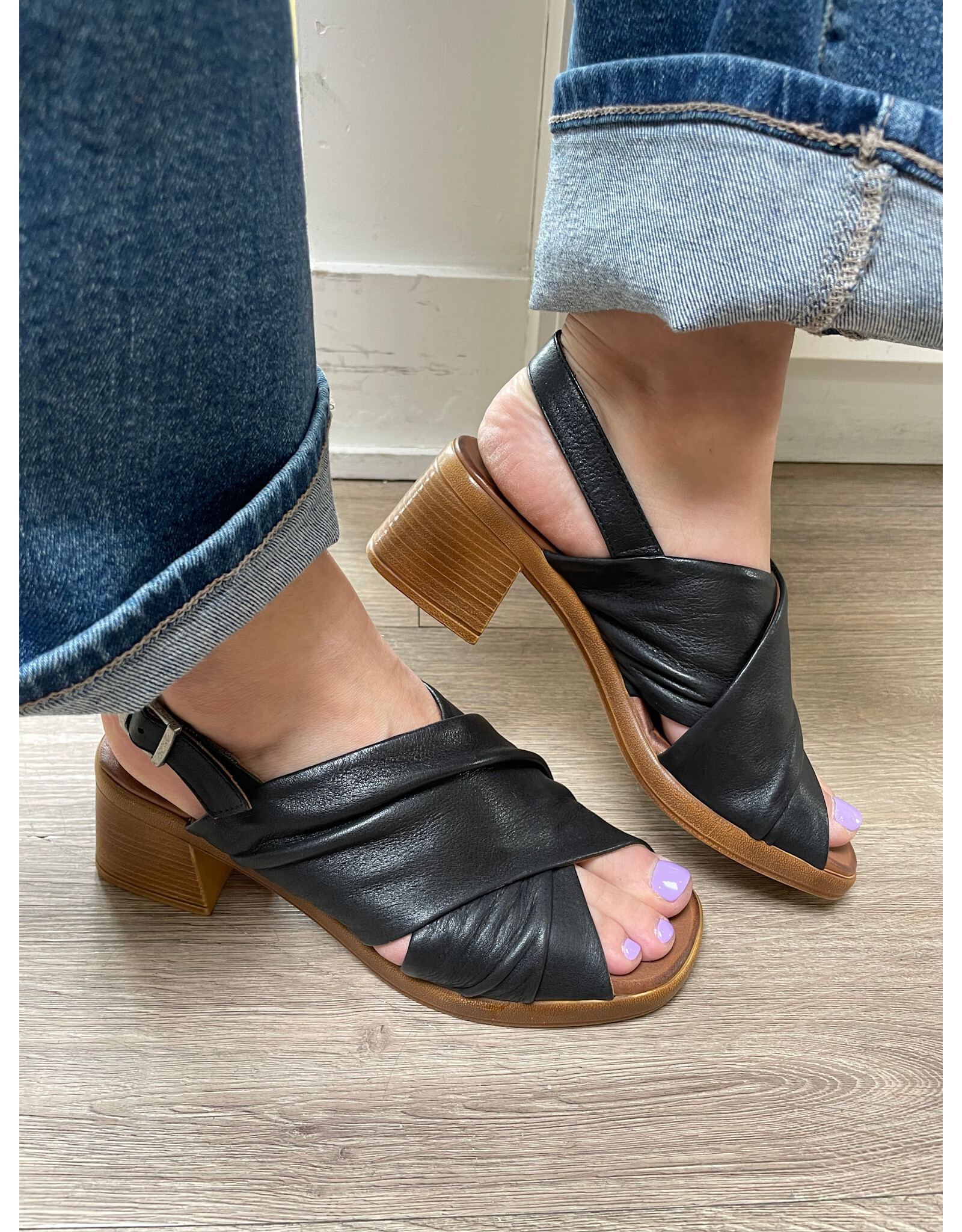 Bueno Bueno - Alexis Heeled Sandal (black)