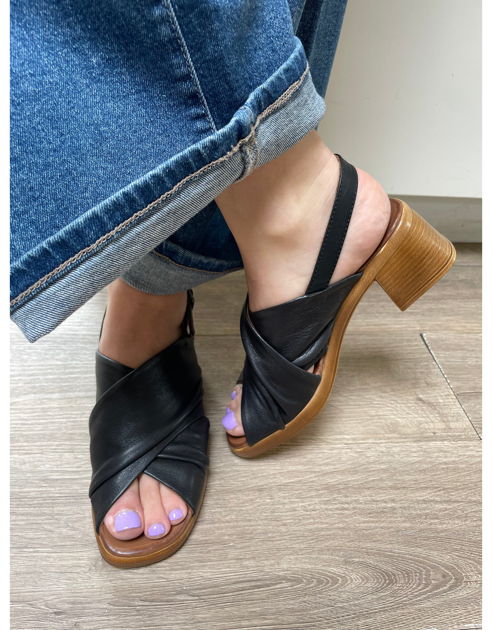 Bueno Bueno - Alexis Heeled Sandal (black)