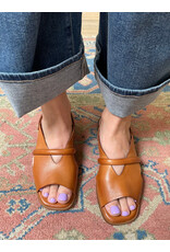 Ateliers Ateliers - Francesca Sandal (Tan)