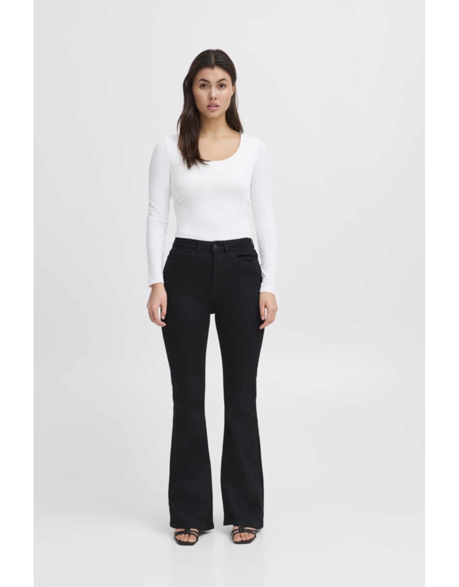 ICHI ICHI - Twiggy flared high waist jeans (Black)