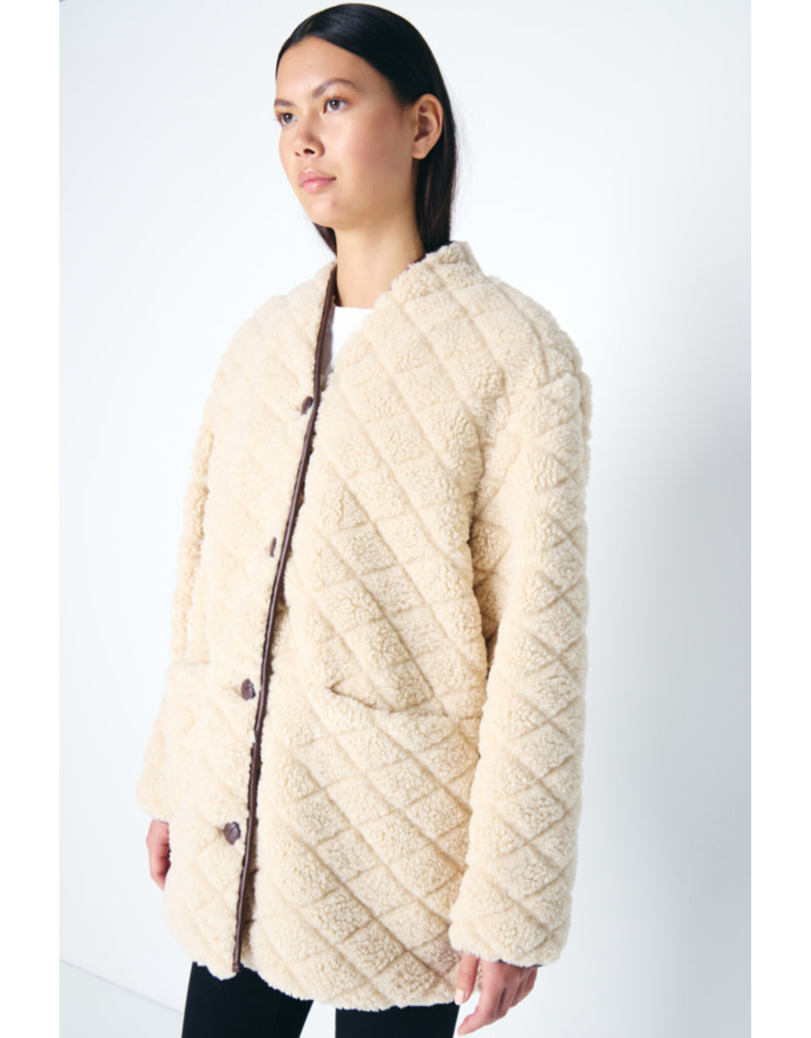ICHI ICHI - Solava Quilted Sherpa Coat (Fog)