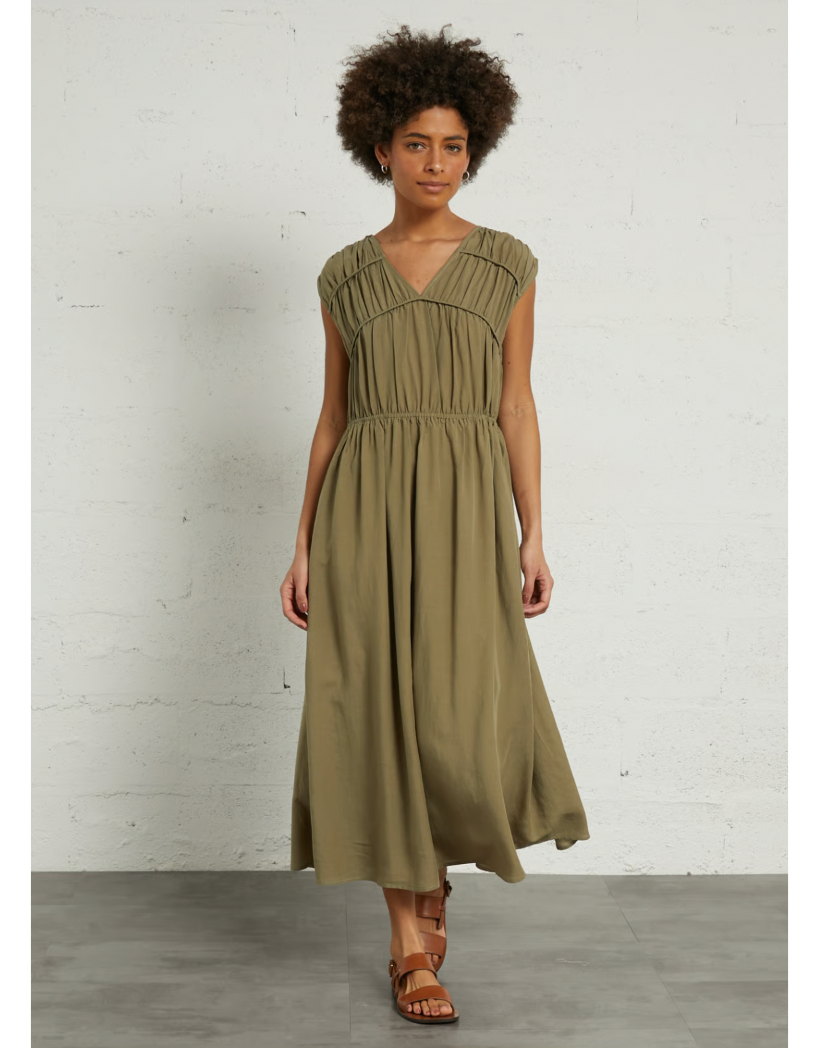 Korner Korner - V Neck Midi Dress (Khaki)