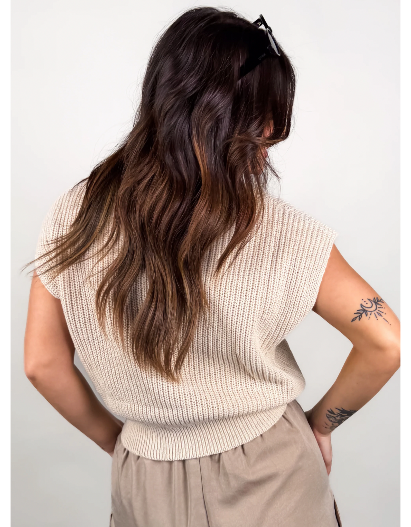 Sadie & Sage Sadie & Sage - Raindrops Cropped Sweater (Light Oatmeal)