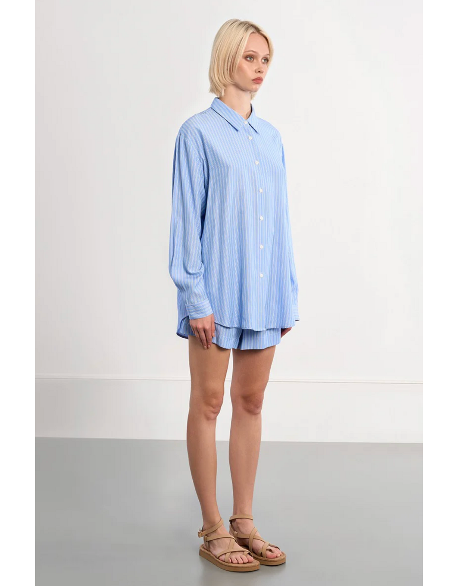 Molly Bracken Molly Bracken -  Oversized Striped Shirt (Blue)