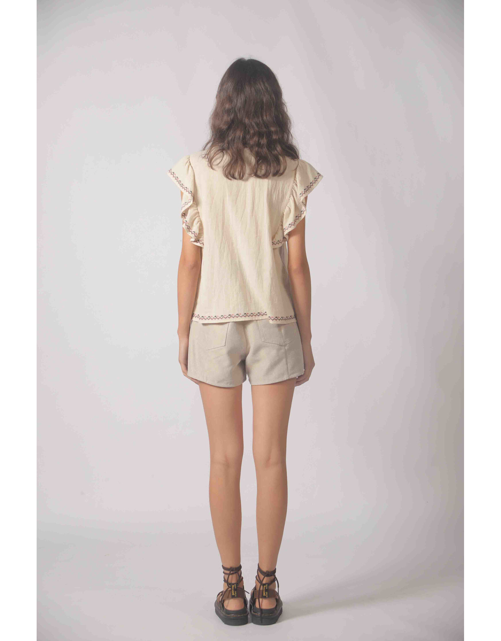 Korner Korner - Short Sleeve Peasant Blouse with Embroidery (Cream)