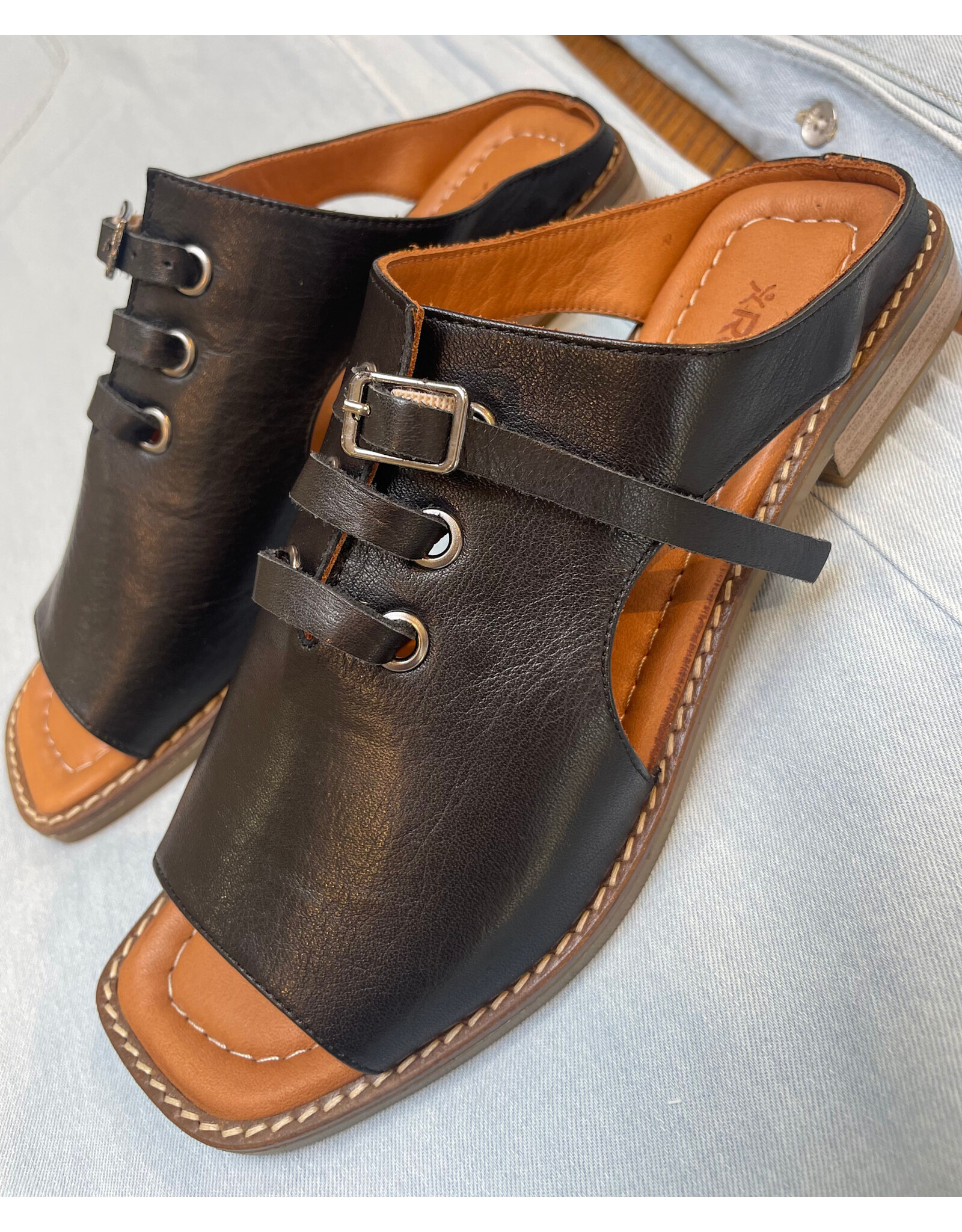 Roamers Roamers - Whitney (Black)