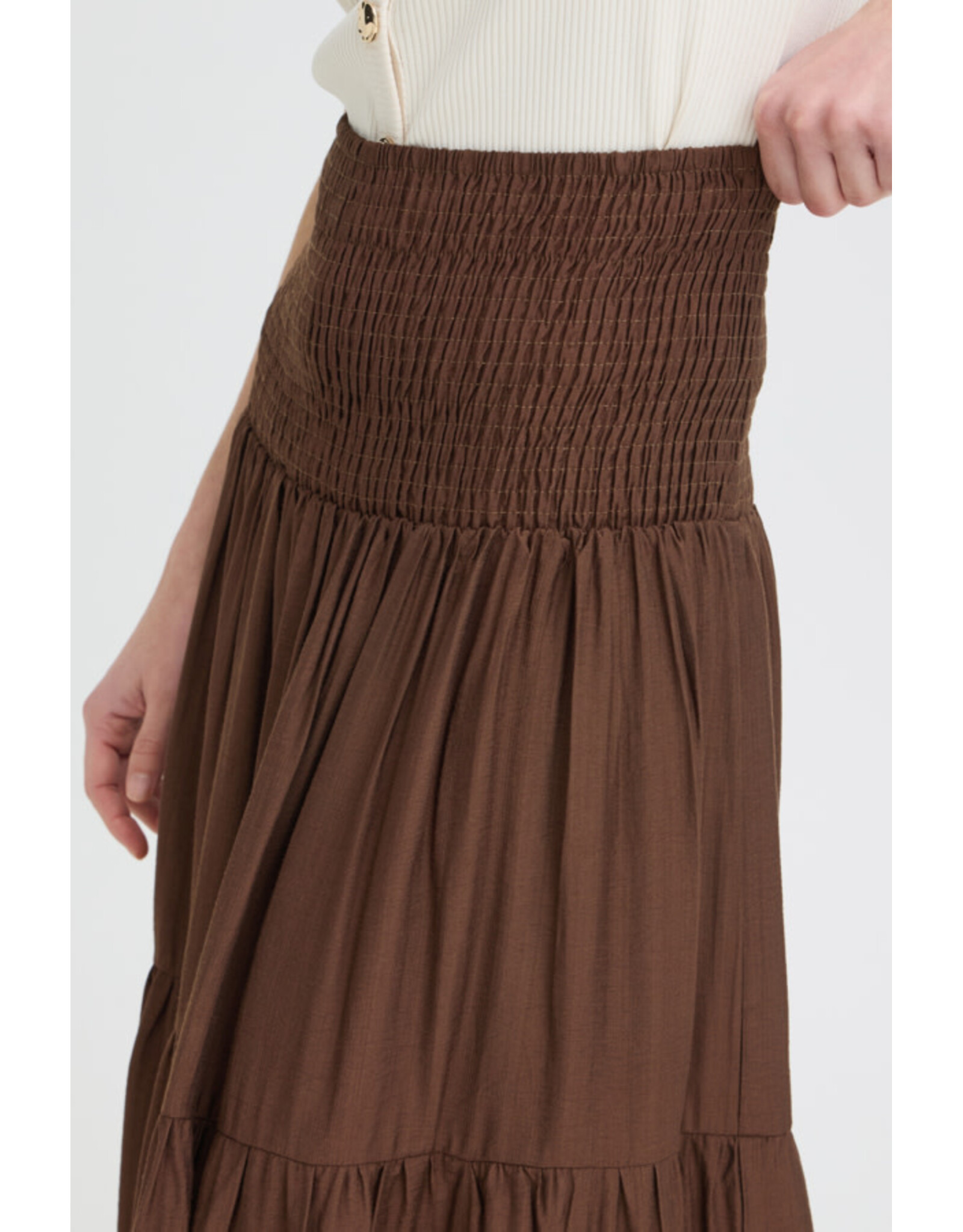 b.young b.young - Joannie Smocked Midi Skirt (French Roast)