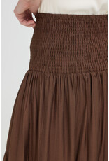 b.young b.young - Joannie Smocked Midi Skirt (French Roast)