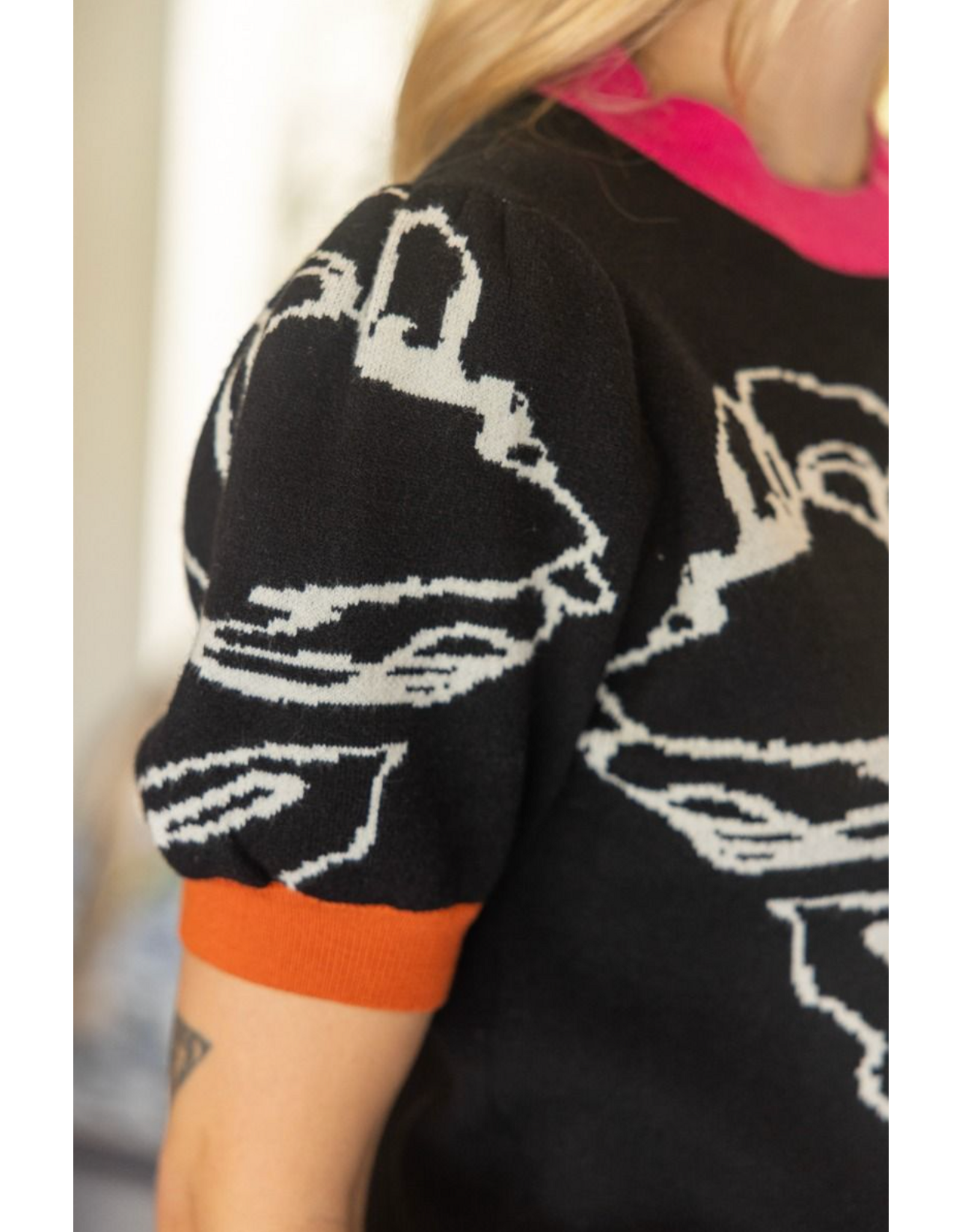 Voy Floral  Knit Top with Colour Block Arm Bands