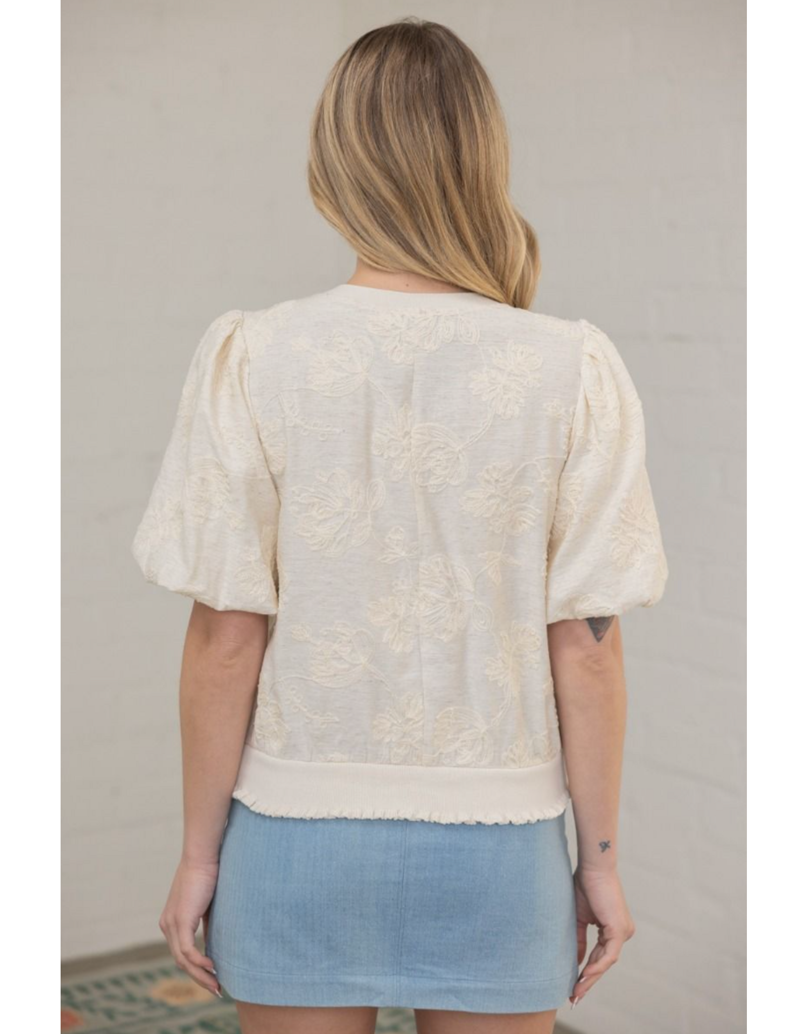 Voy Floral Embroidered Bubble Sleeve Top (Cream)
