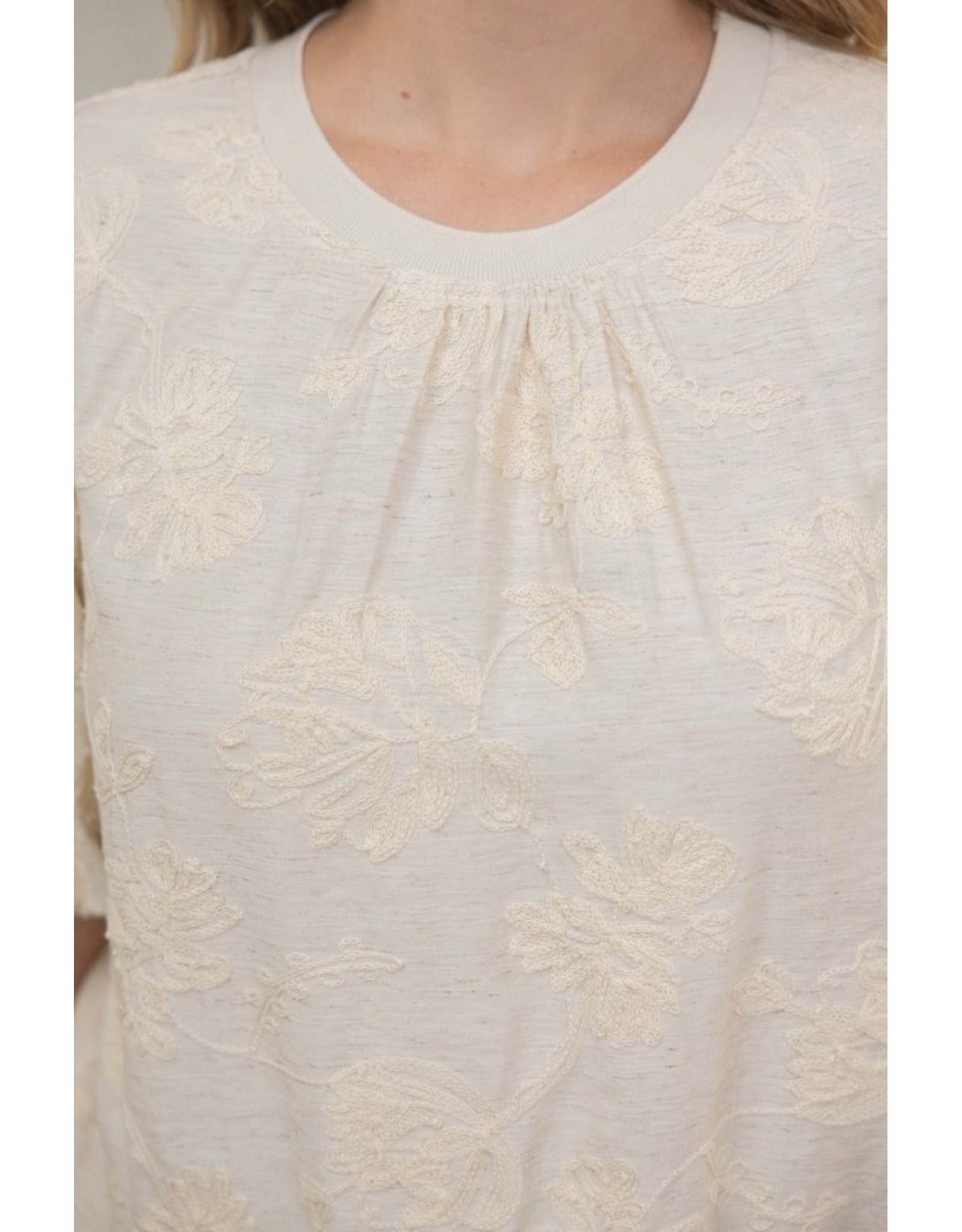 Voy Floral Embroidered Bubble Sleeve Top (Cream)