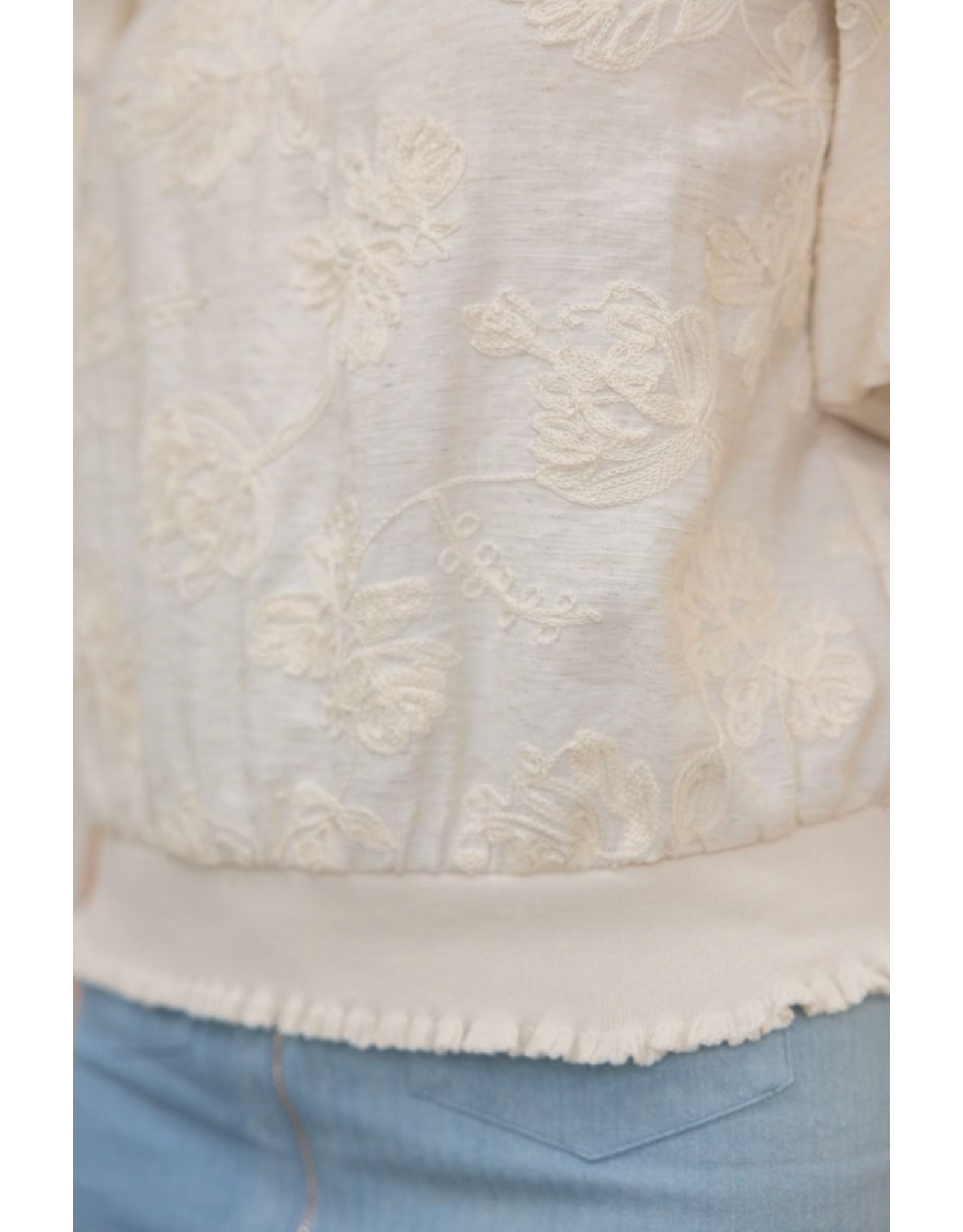 Voy Floral Embroidered Bubble Sleeve Top (Cream)
