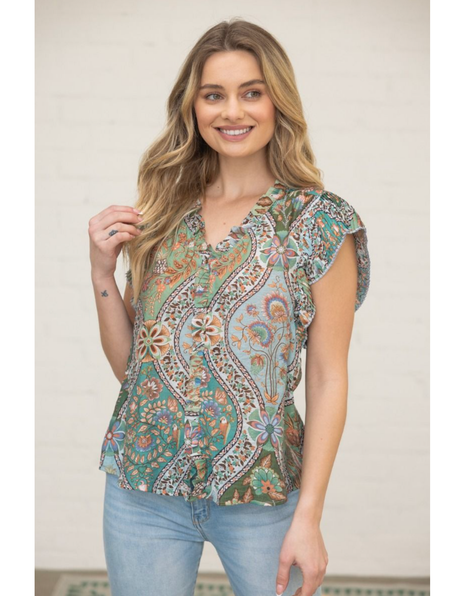 Voy Floral Print Top with Pleated Sleeves (Green)