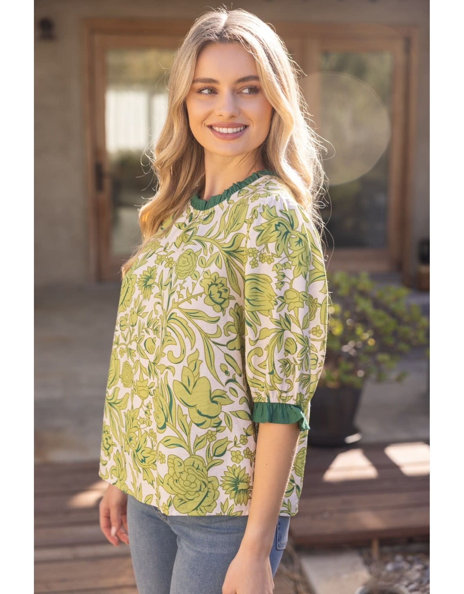 Voy Ruffle Detailed Floral Print Top (Green)