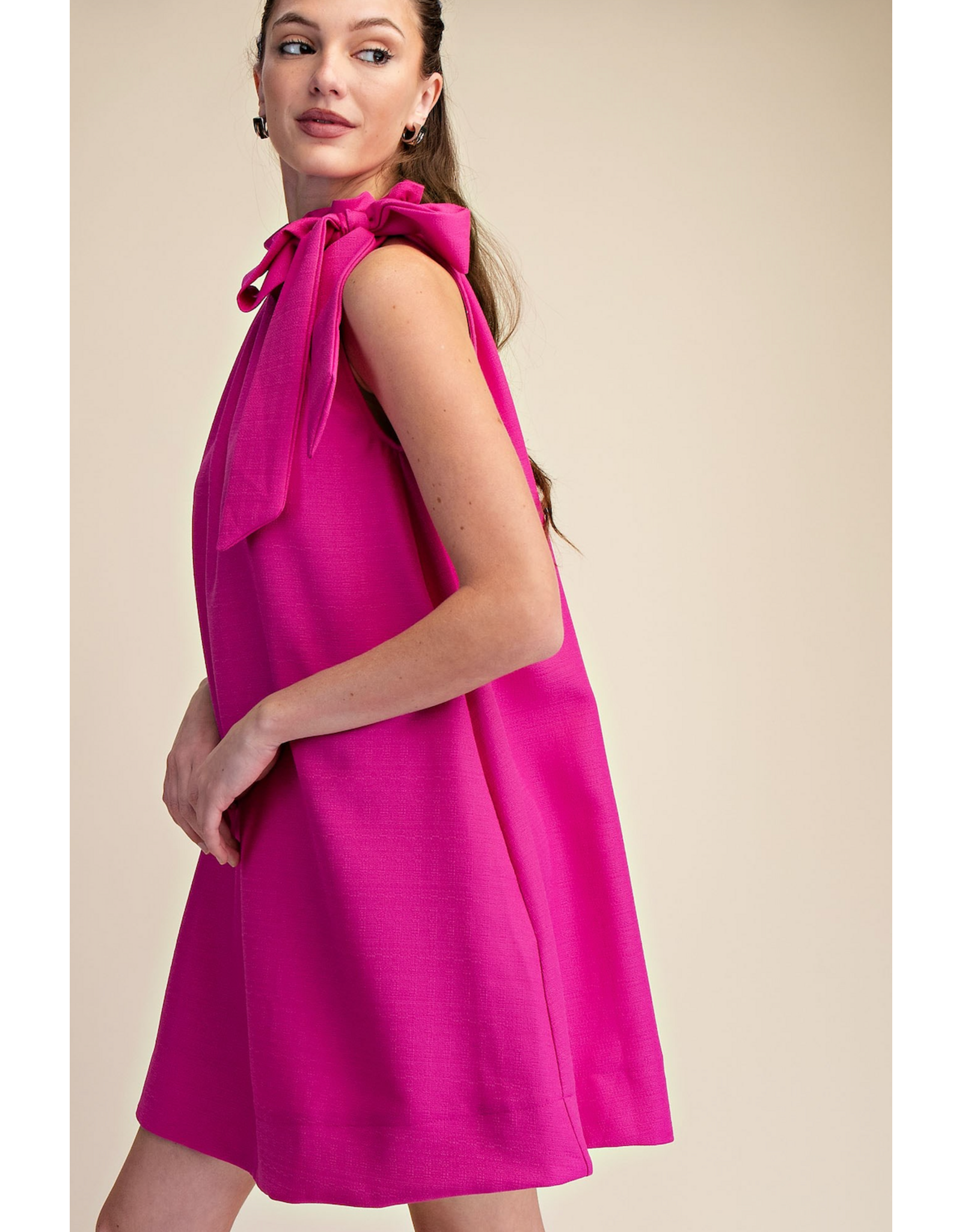 glam Tie Round Ruffle Neck Sleeveless Mini Dress (Magenta)