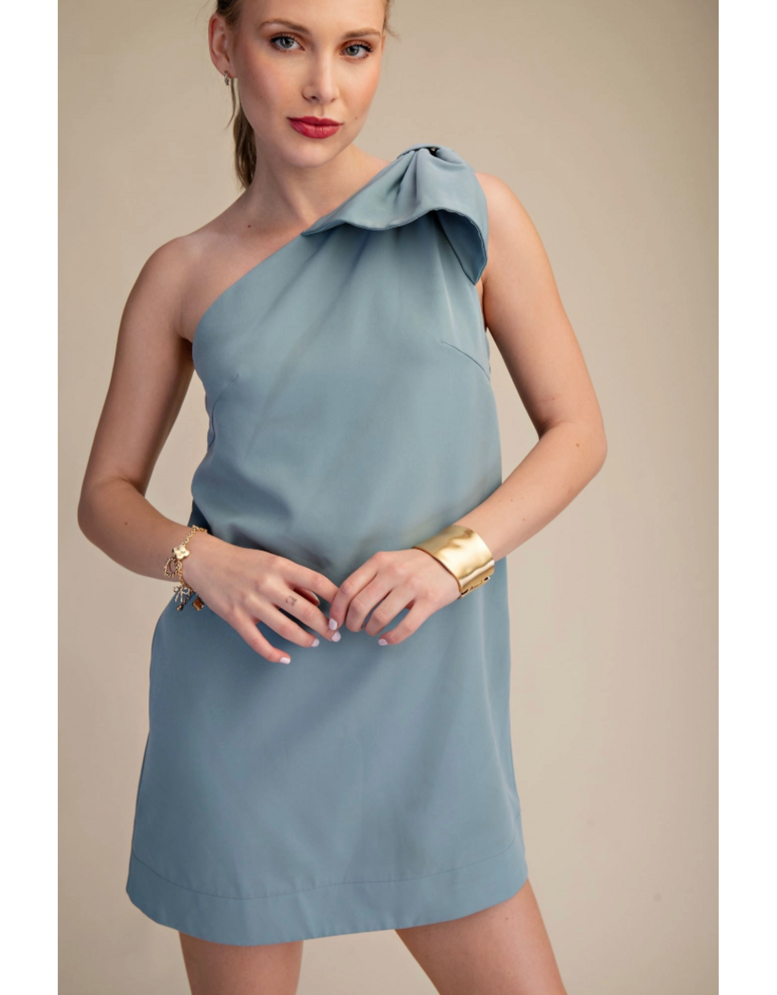 glam Bow Shoulder Shift Dress (Blue)