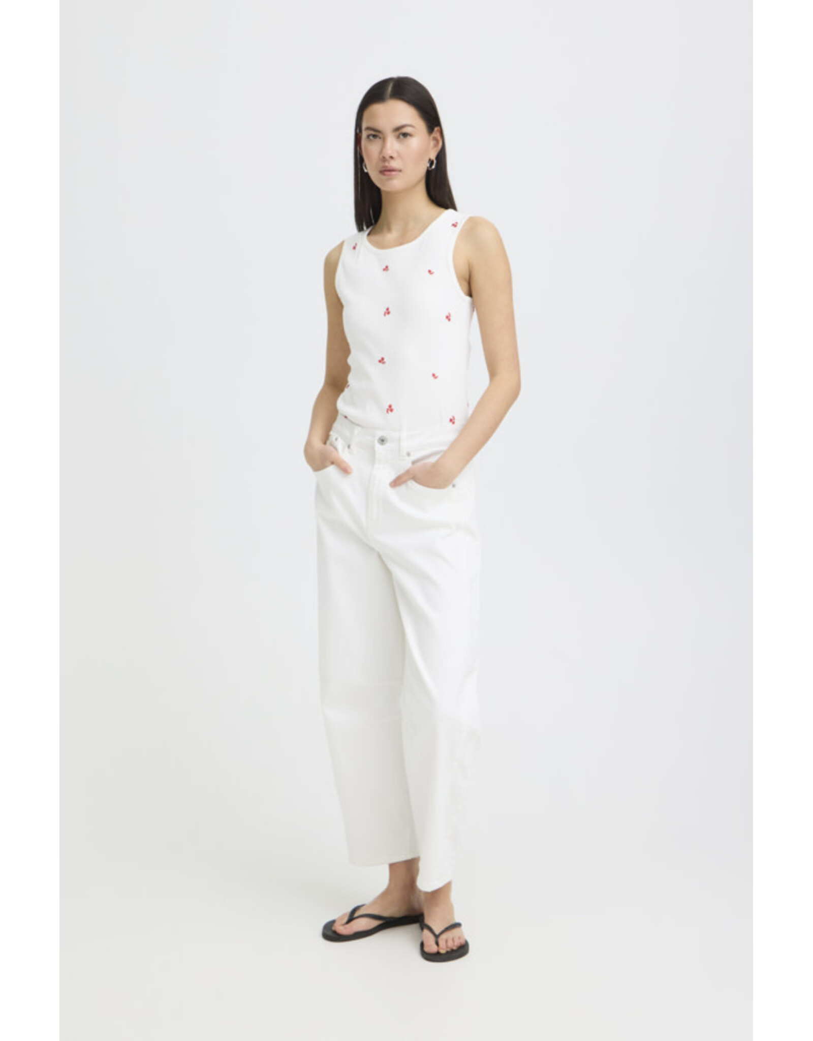 ICHI ICHI - Palma Sleeveless Top (Cloud Dancer / Red)