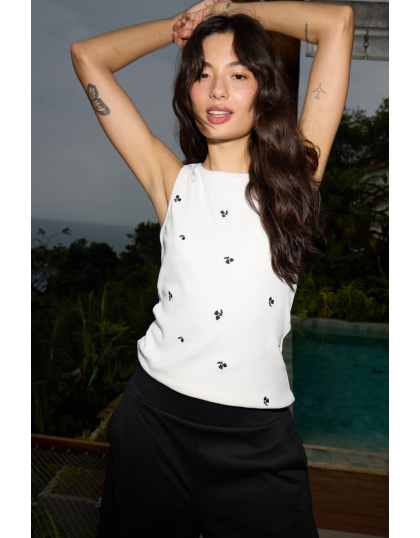 ICHI ICHI - Palma Sleeveless Top (Cloud Dancer / Black)