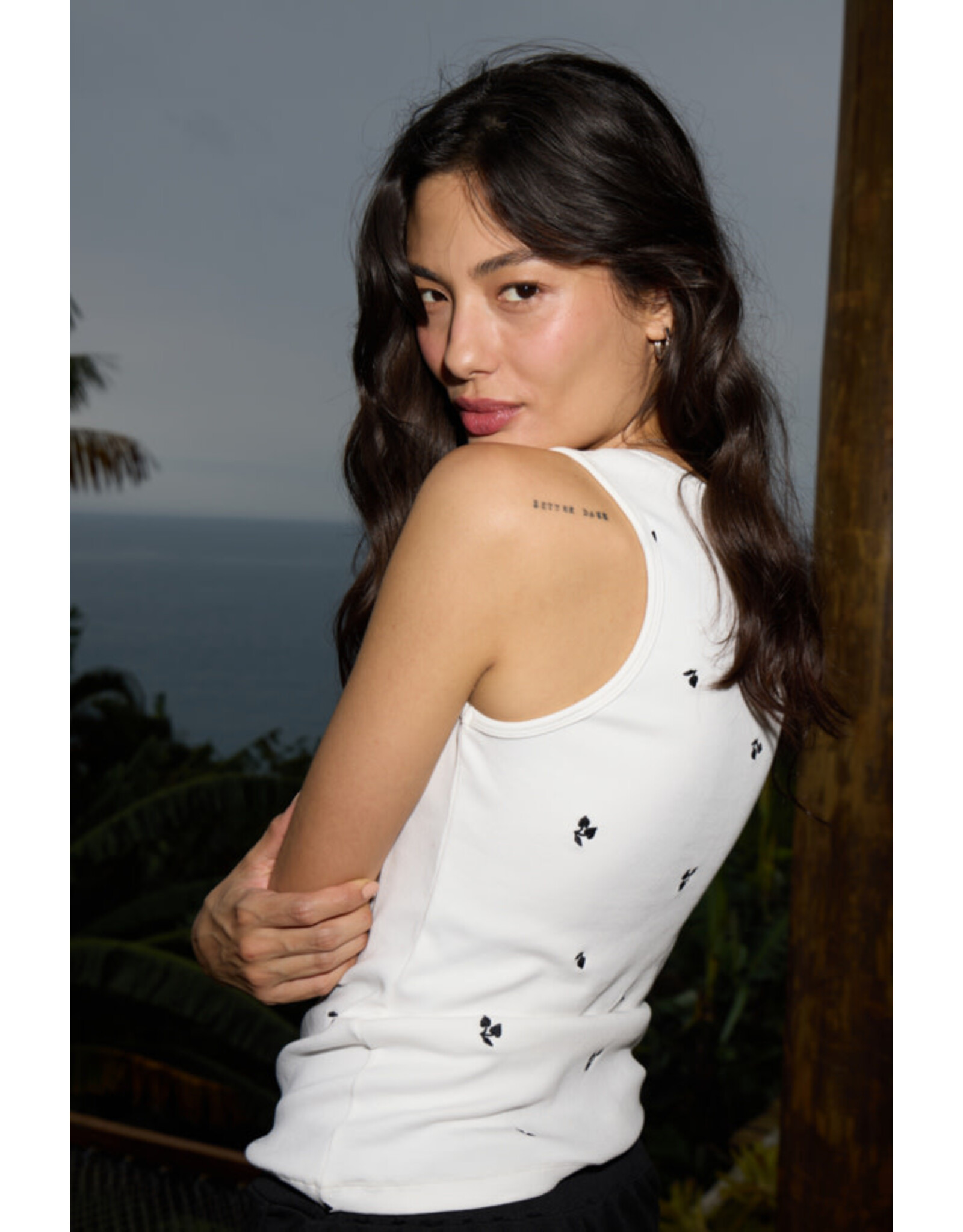 ICHI ICHI - Palma Sleeveless Top (Cloud Dancer / Black)
