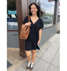 ee:some V Neck Dress with Pockets (Black)