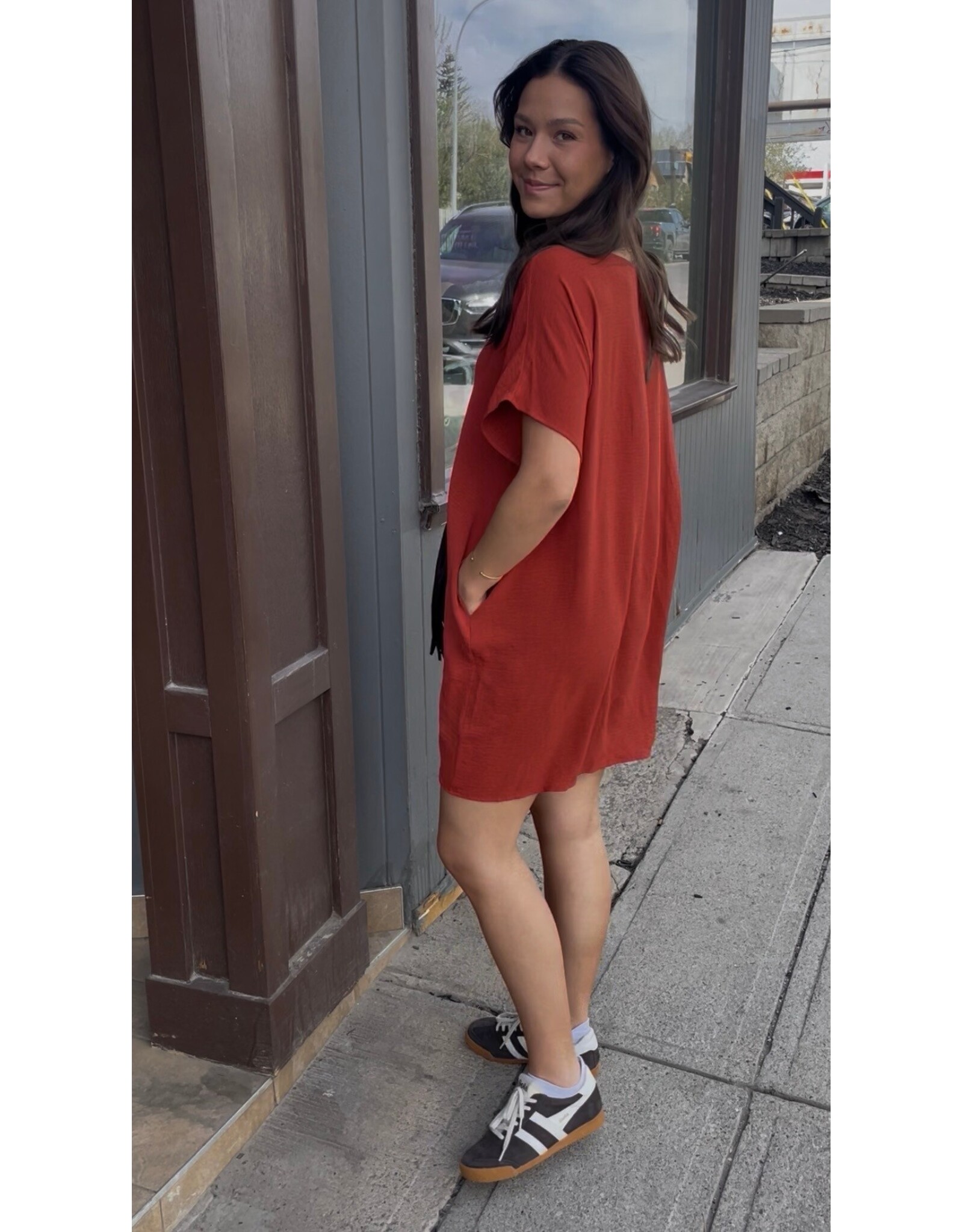 ee:some V Neck Dress with Pockets (Rust)