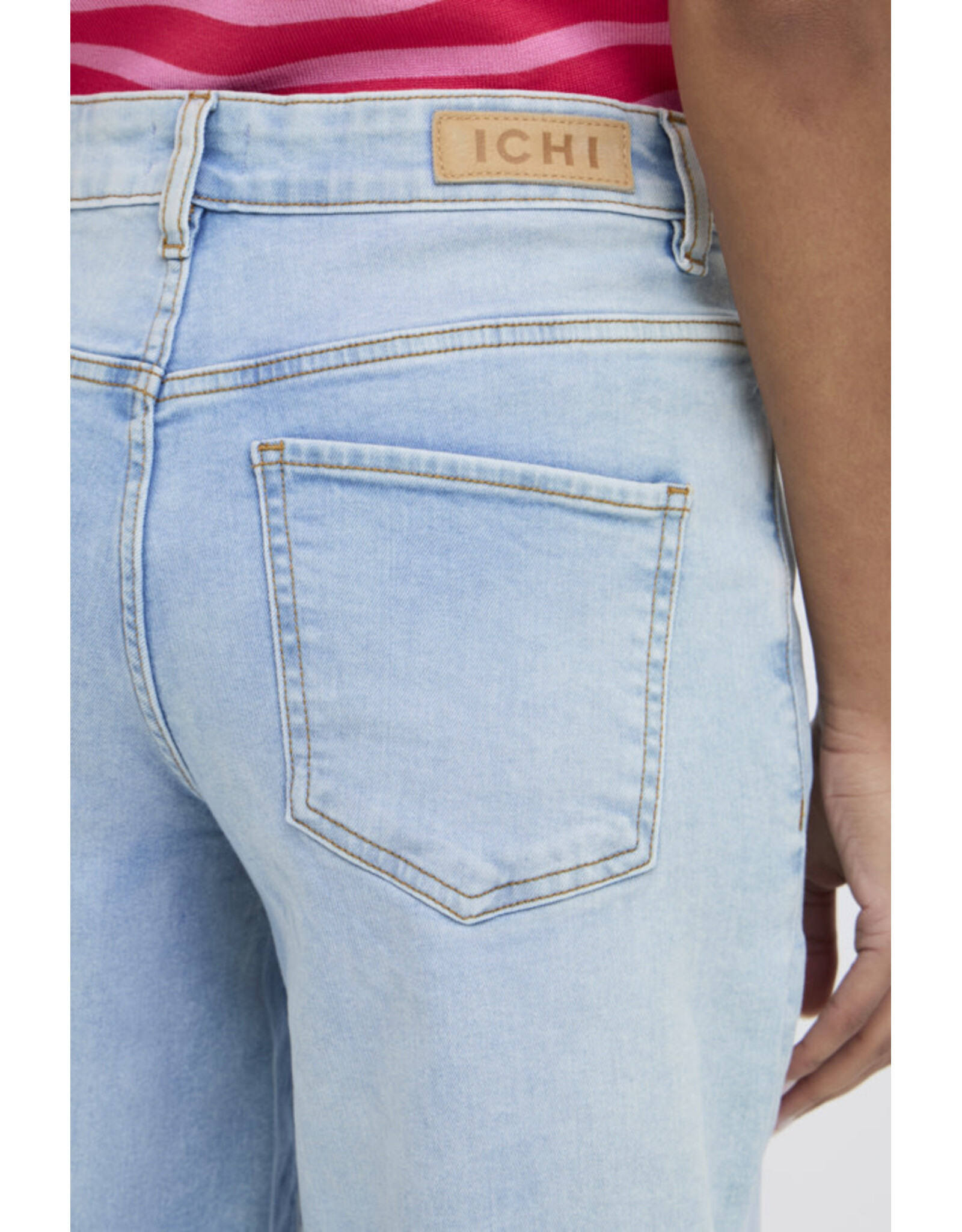 ICHI ICHI - Twiggy Bermuda Short (Light Blue)