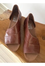 Bueno Bueno - Tanner (Tan)