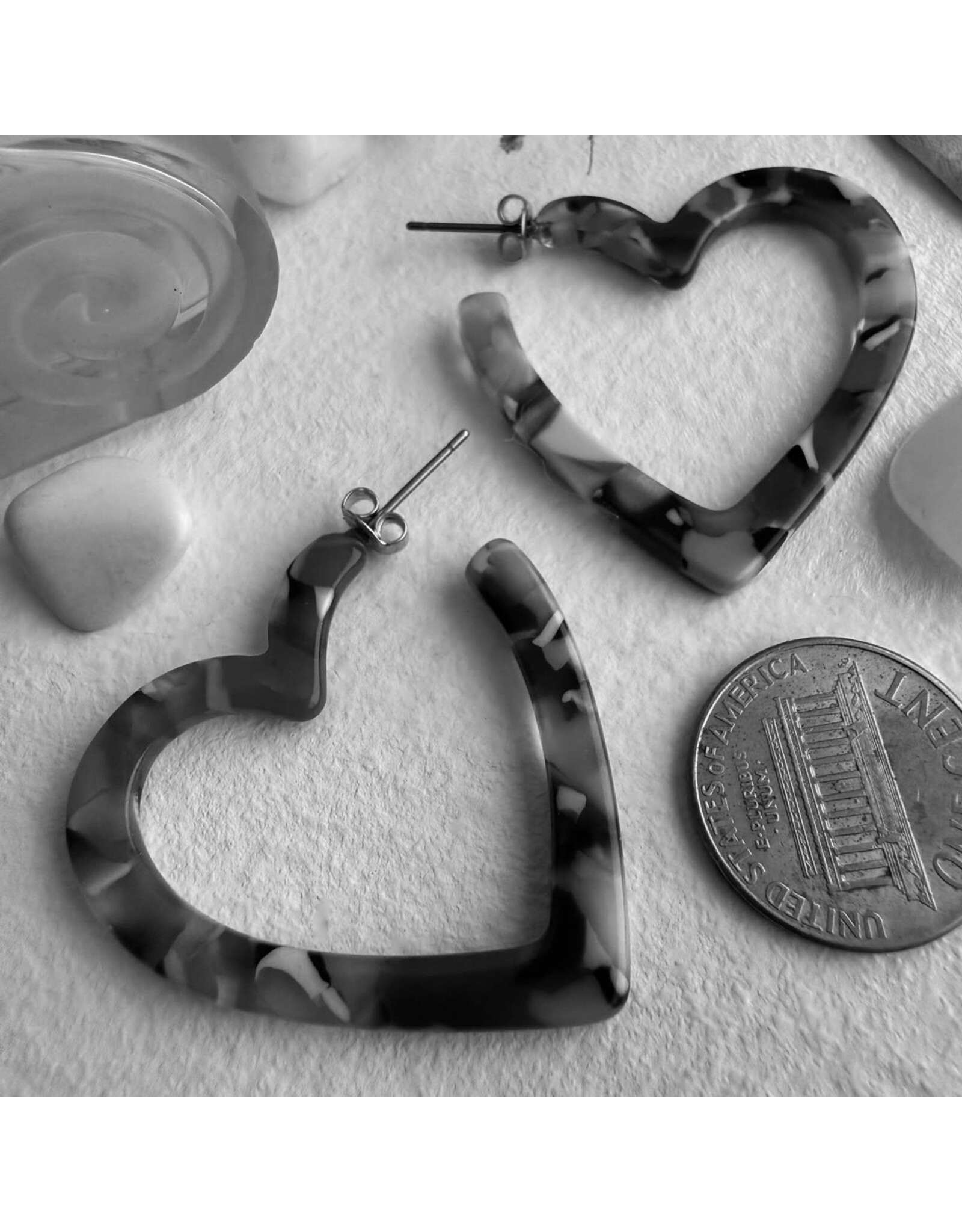 Pika & Bear Pika & Bear - "Wilson" Acetate Heart Hoop Earrings in Leopard