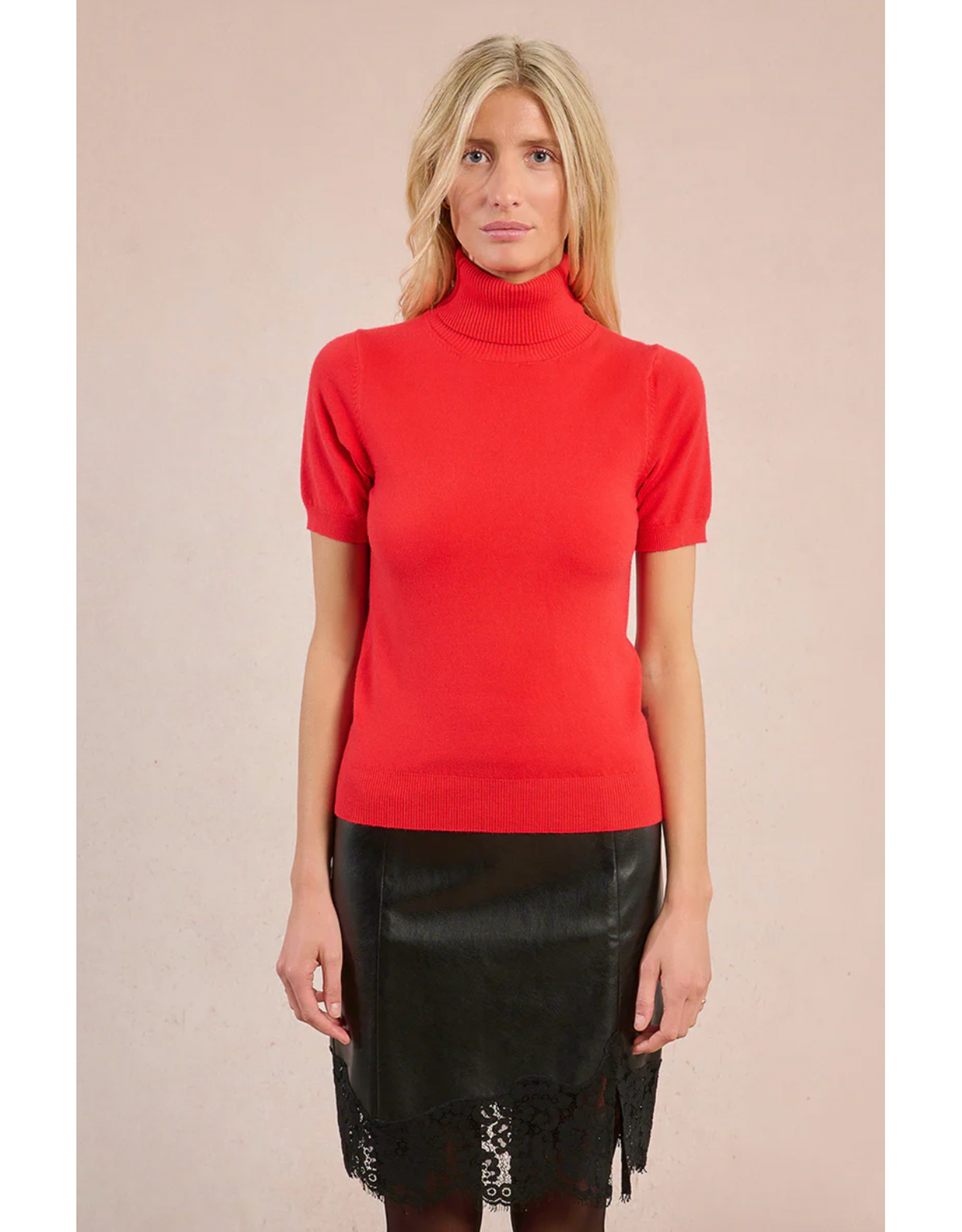 Molly Bracken Molly Bracken - Short Sleeve Turtleneck Sweater (Red)