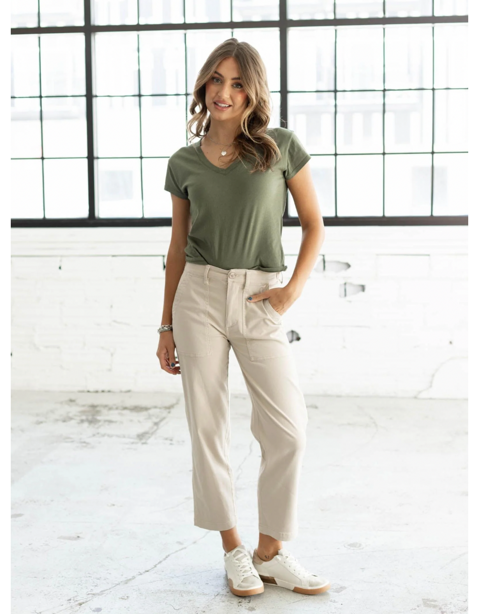 Liverpool Liverpool - Utility Crop Straight With Side Tabs (Safari Sand)