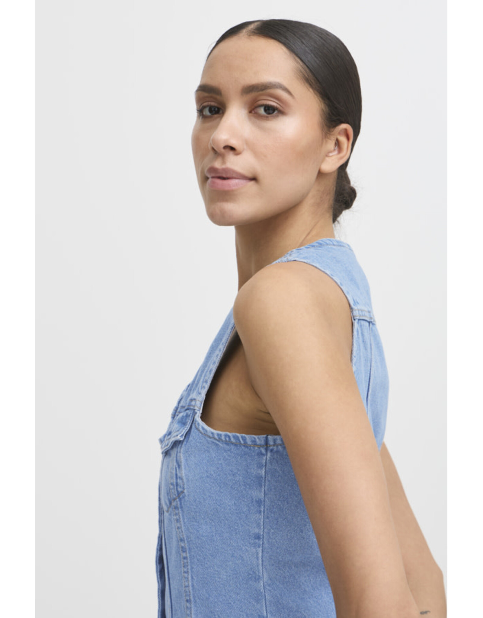 b.young b.young - Kallie Waistcoat (Light Blue Denim)