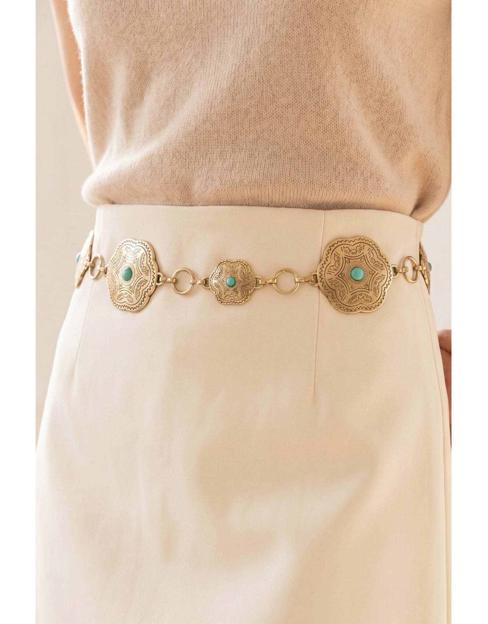 Fame Accessories Floral Disc Western Concho Chain Belt (Gold)