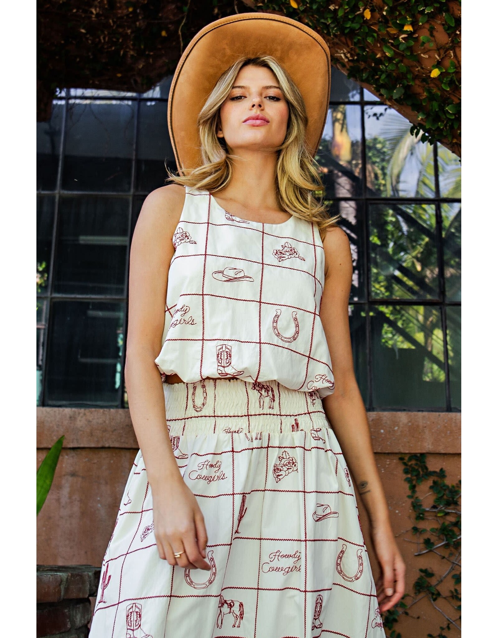 ee:some Western Embroidered Bubble Hem Tank (Cherry / Wood / Cream)