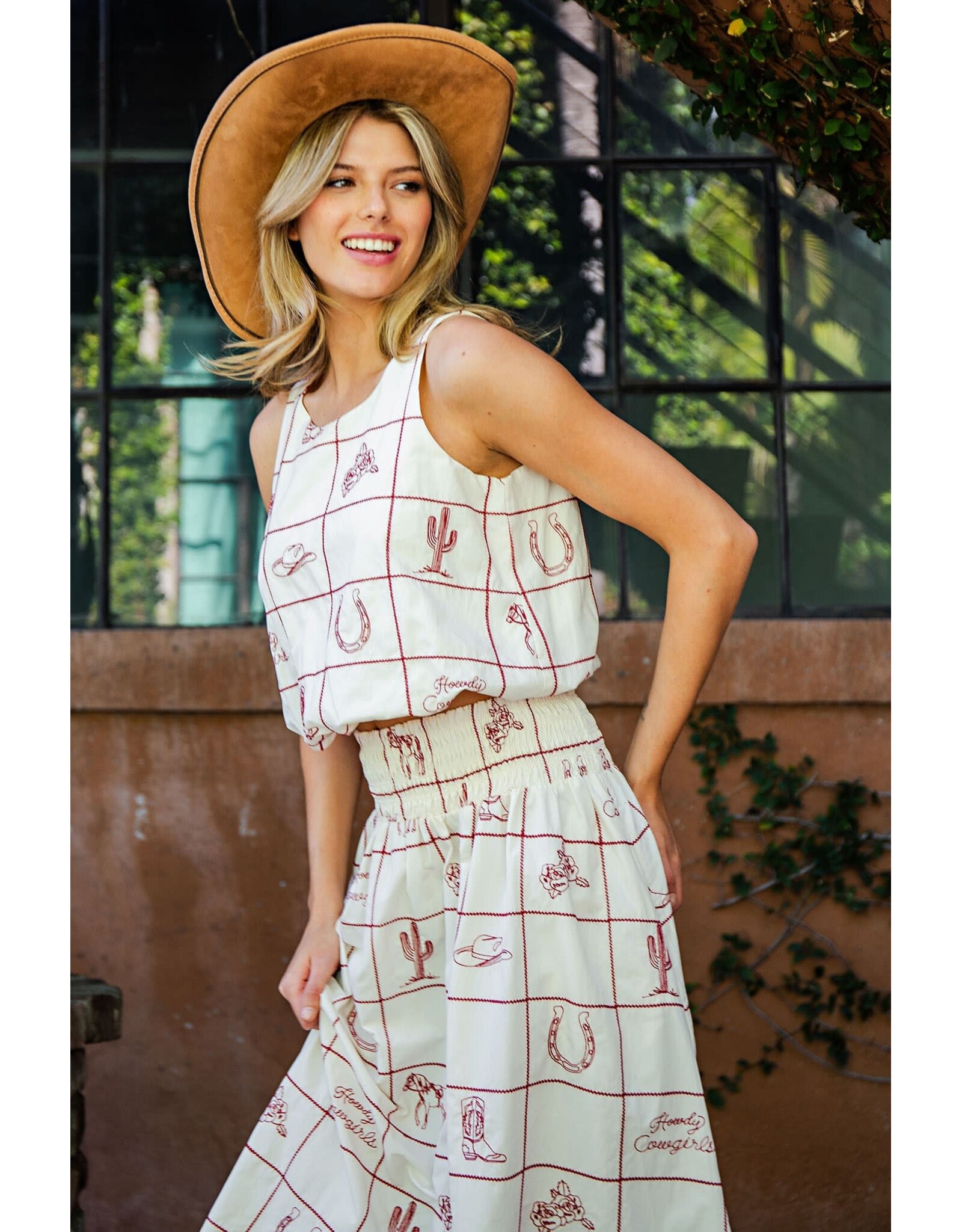 ee:some Western Embroidered Bubble Hem Tank (Cherry / Wood / Cream)