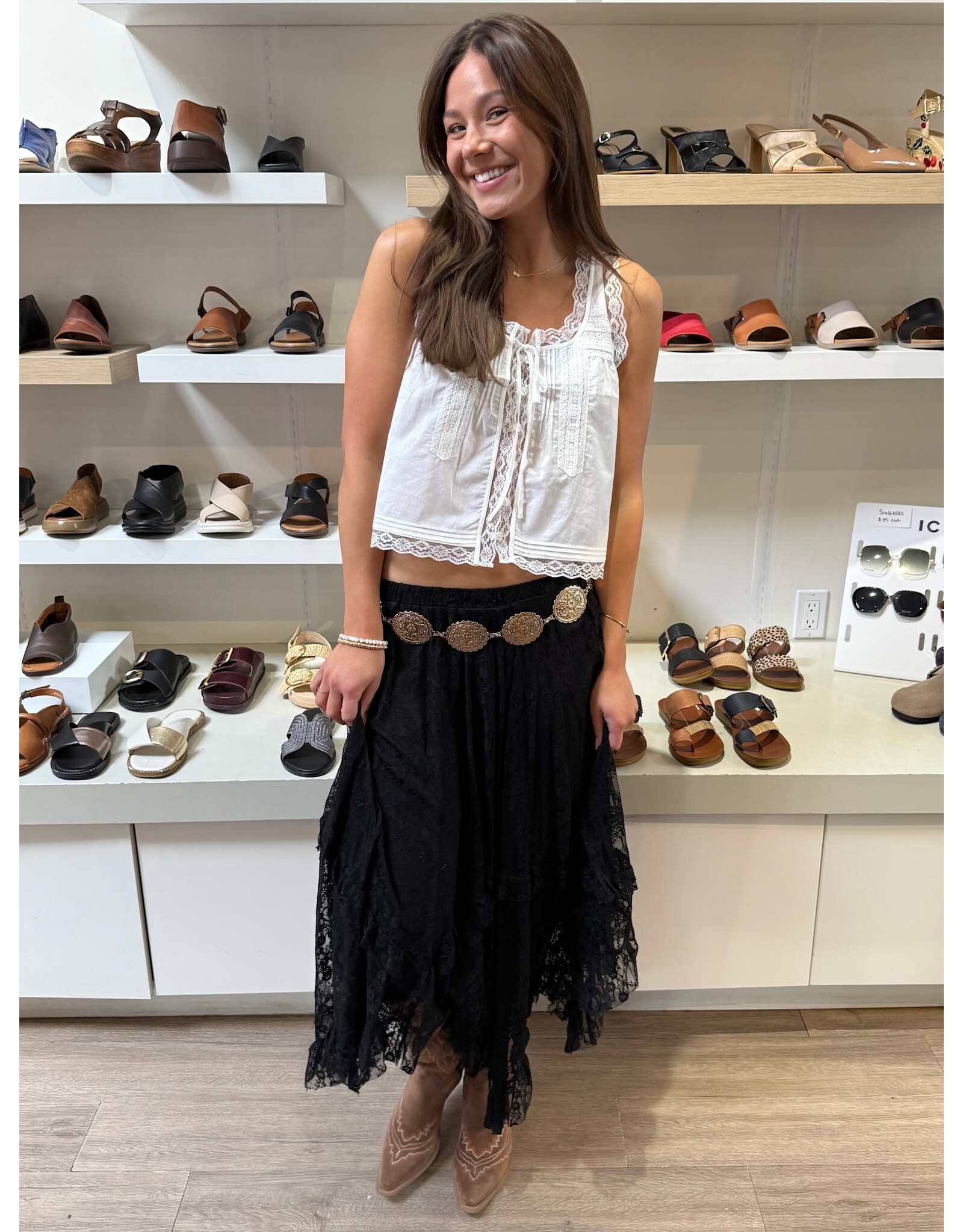 Easel Lace Sharkbite Skirt (Black)