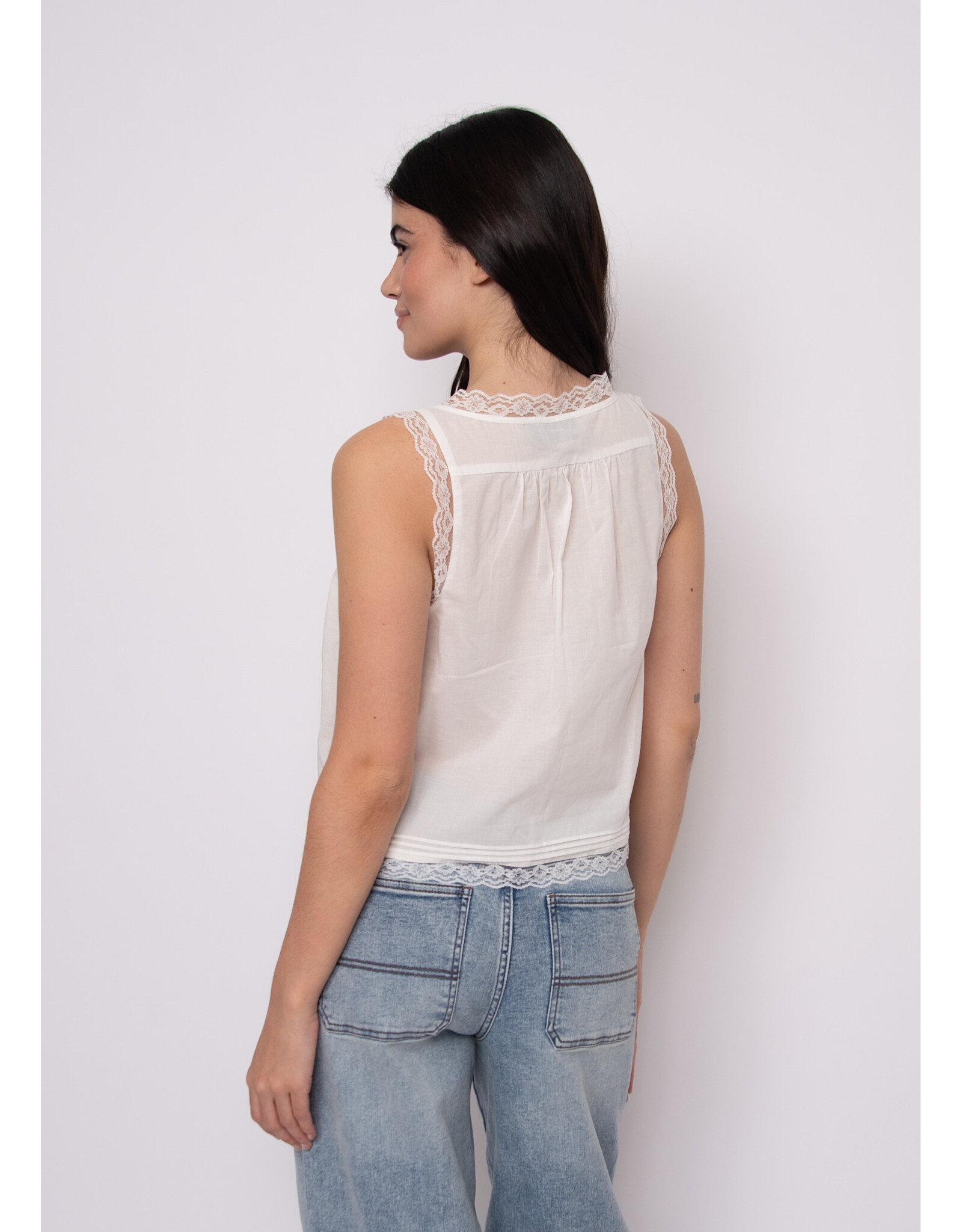 RD Style RD Style - Alia Sleeveless Button Up Top (White)