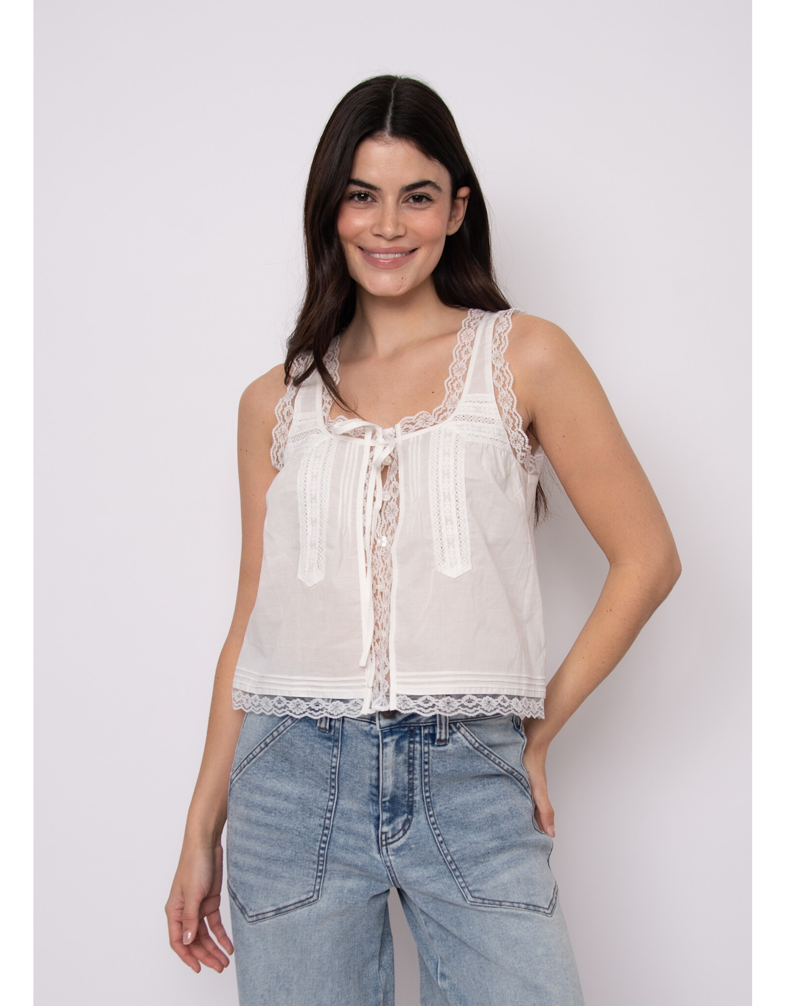 RD Style RD Style - Alia Sleeveless Button Up Top (White)