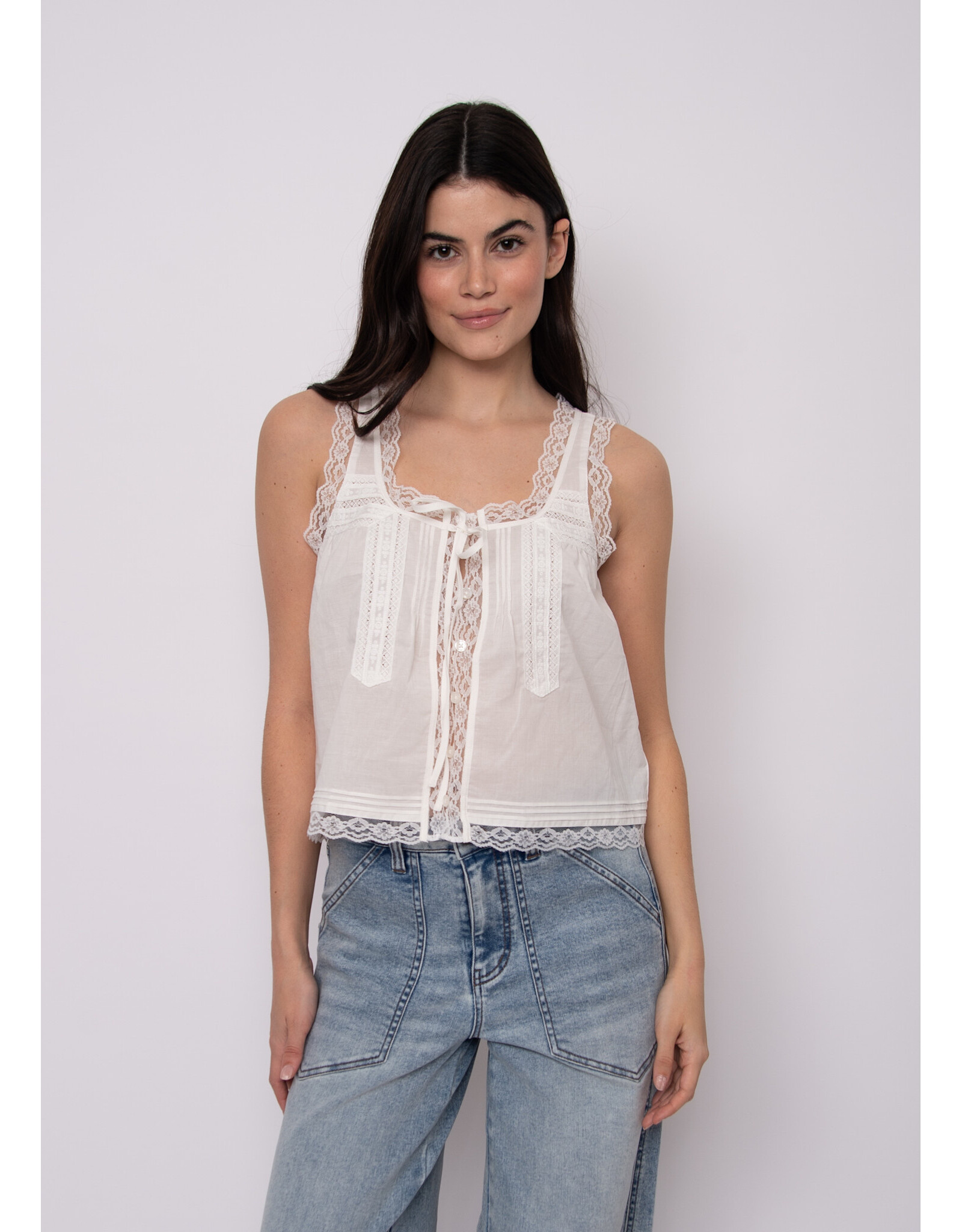 RD Style RD Style - Alia Sleeveless Button Up Top (White)