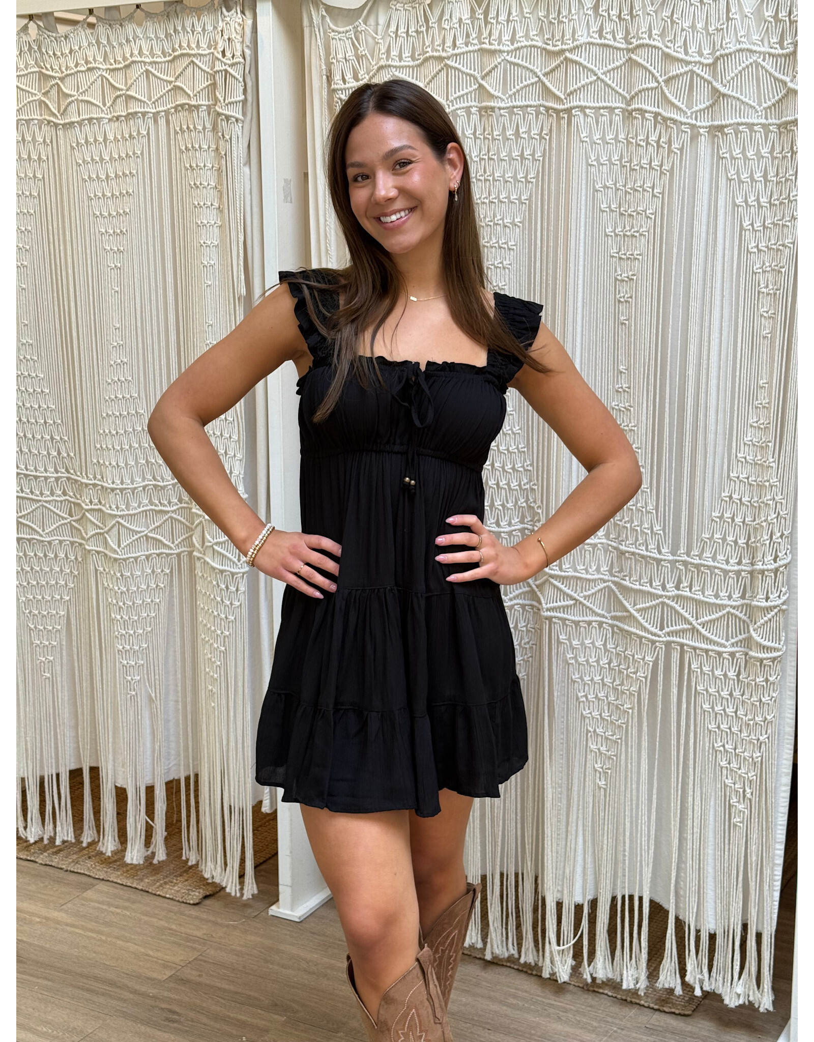 Ruffle Cap Sleeve Tiered Short Dress (Black)