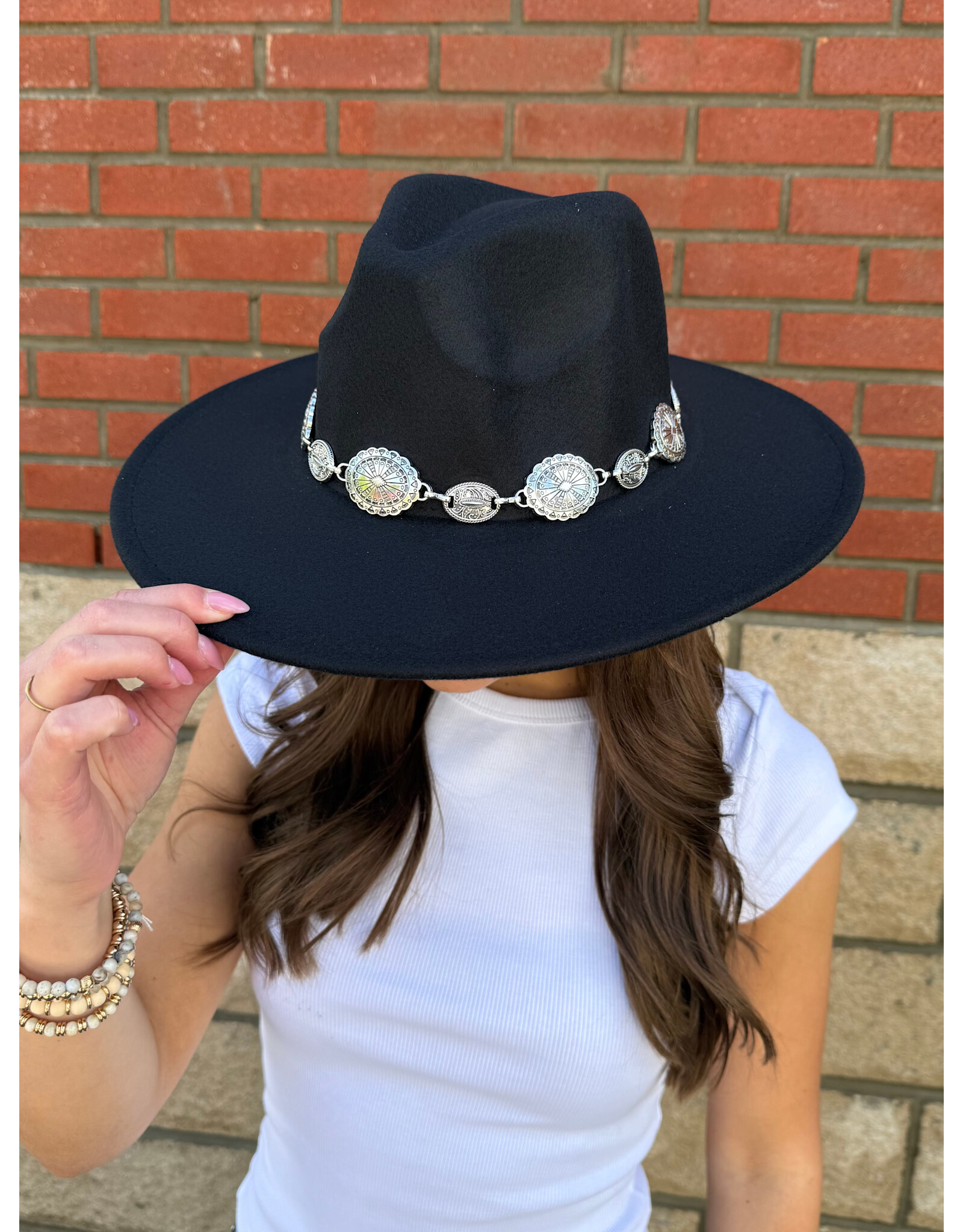 Fame Accessories Oval Coin Chain Fedora Hat (Black)