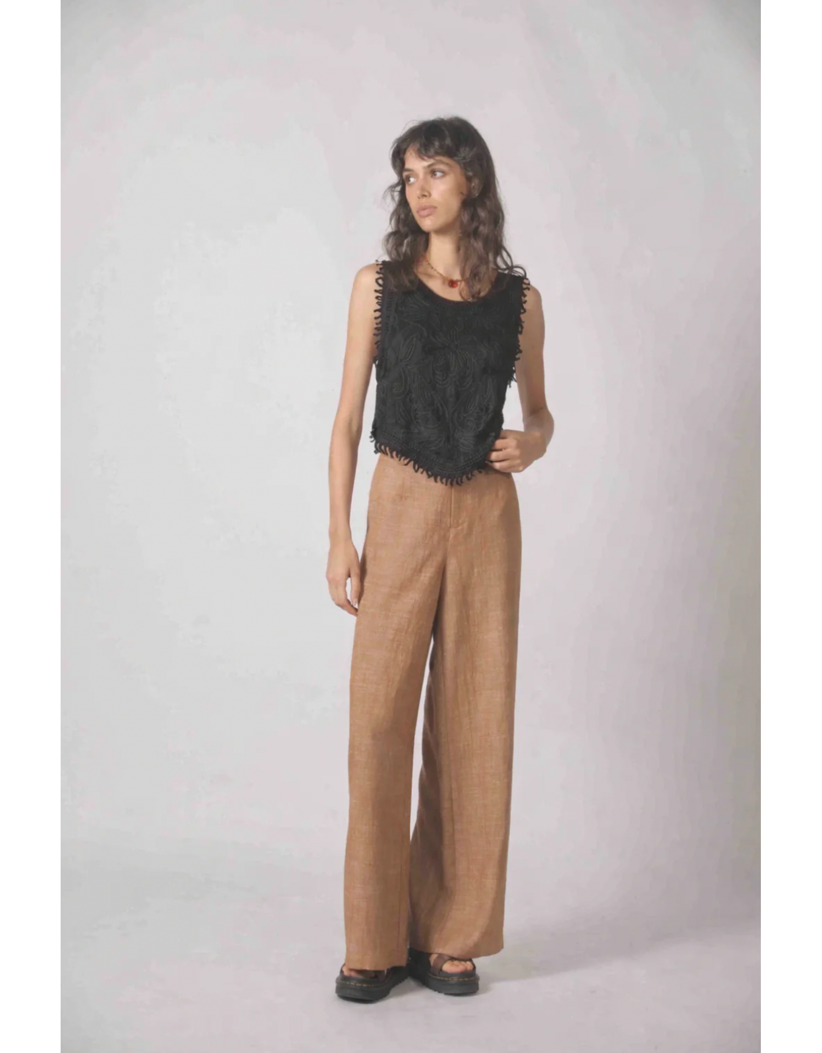 Korner Korner - Embroidered Crochet Tank (Black)