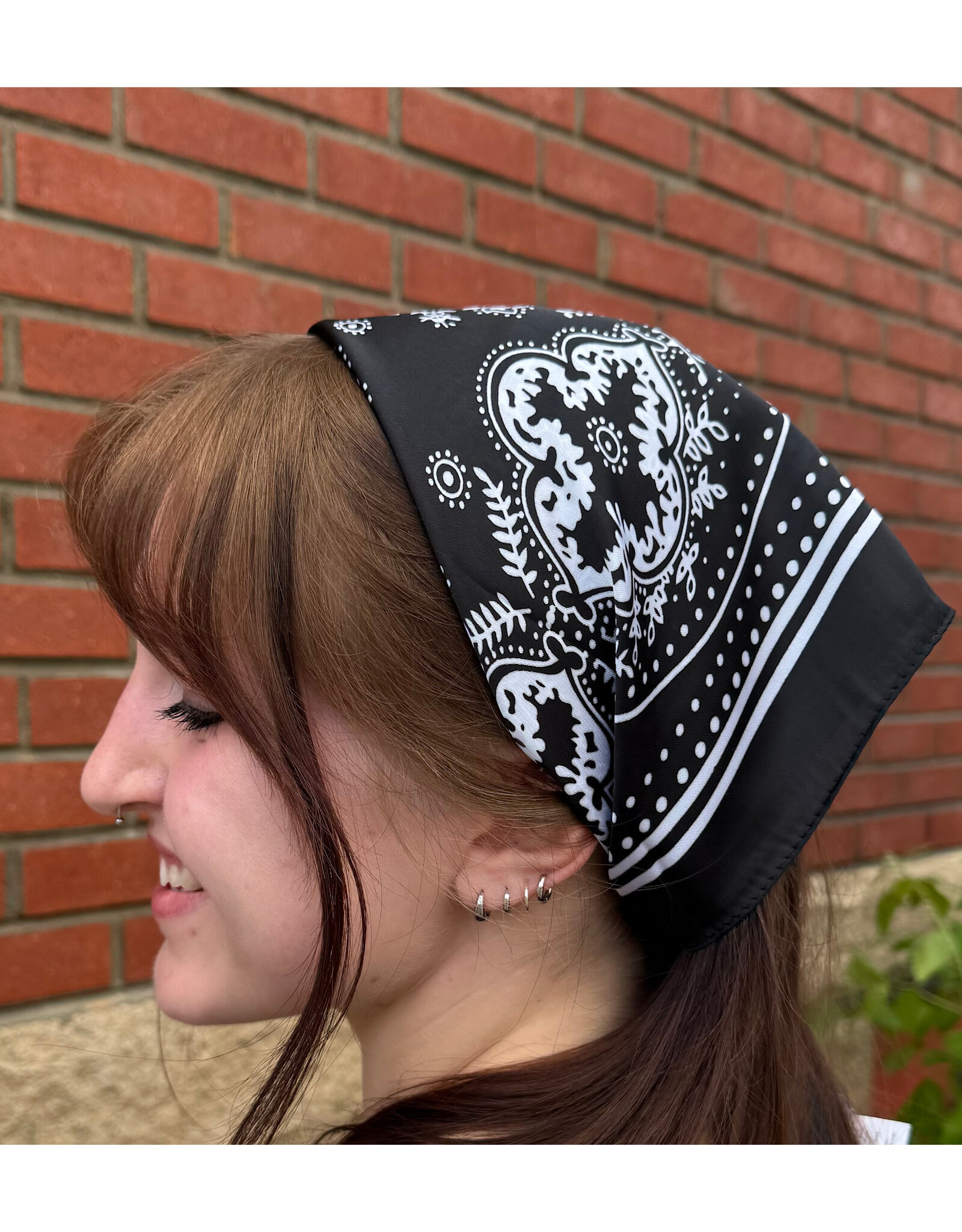 Fame Accessories Light Paisley Design Square Bandana Scarf (Black)