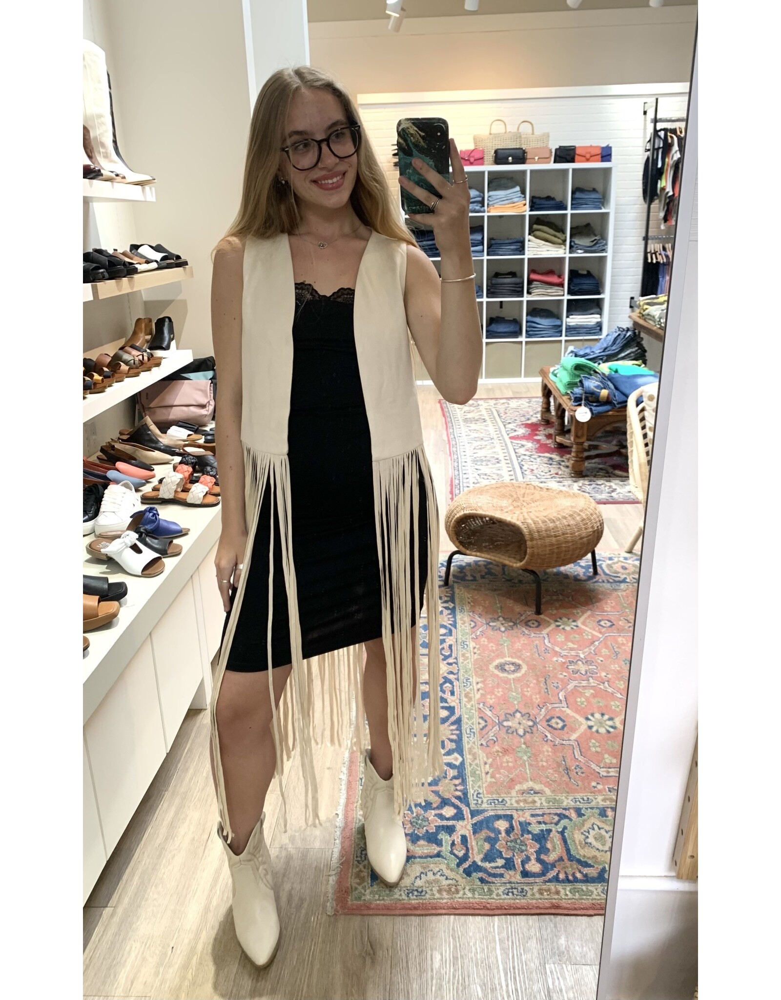 Saints & Hearts Saints & Hearts - Long fringe vest (cream)
