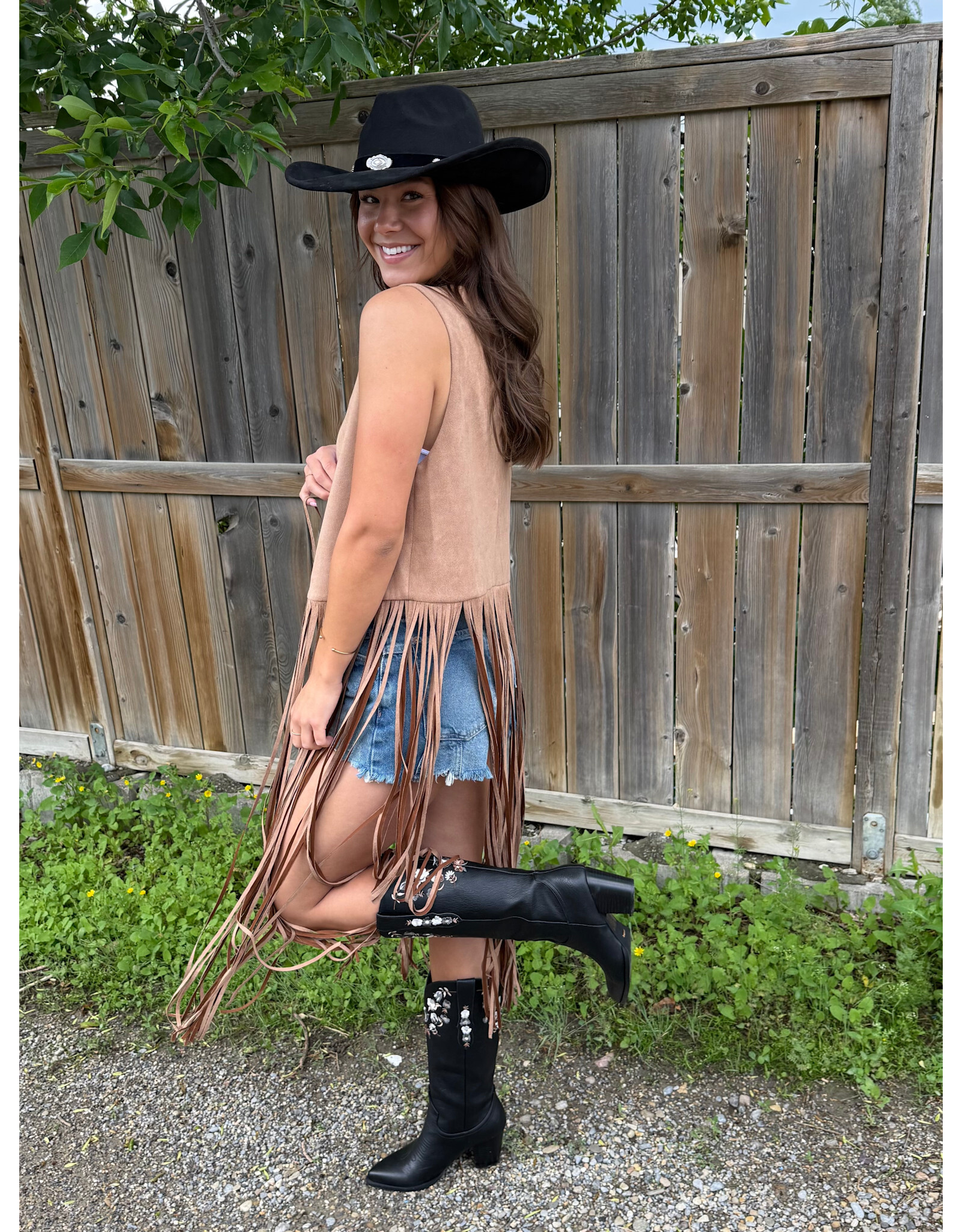 Saints & Hearts Saints & Hearts - Long fringe vest (Camel)
