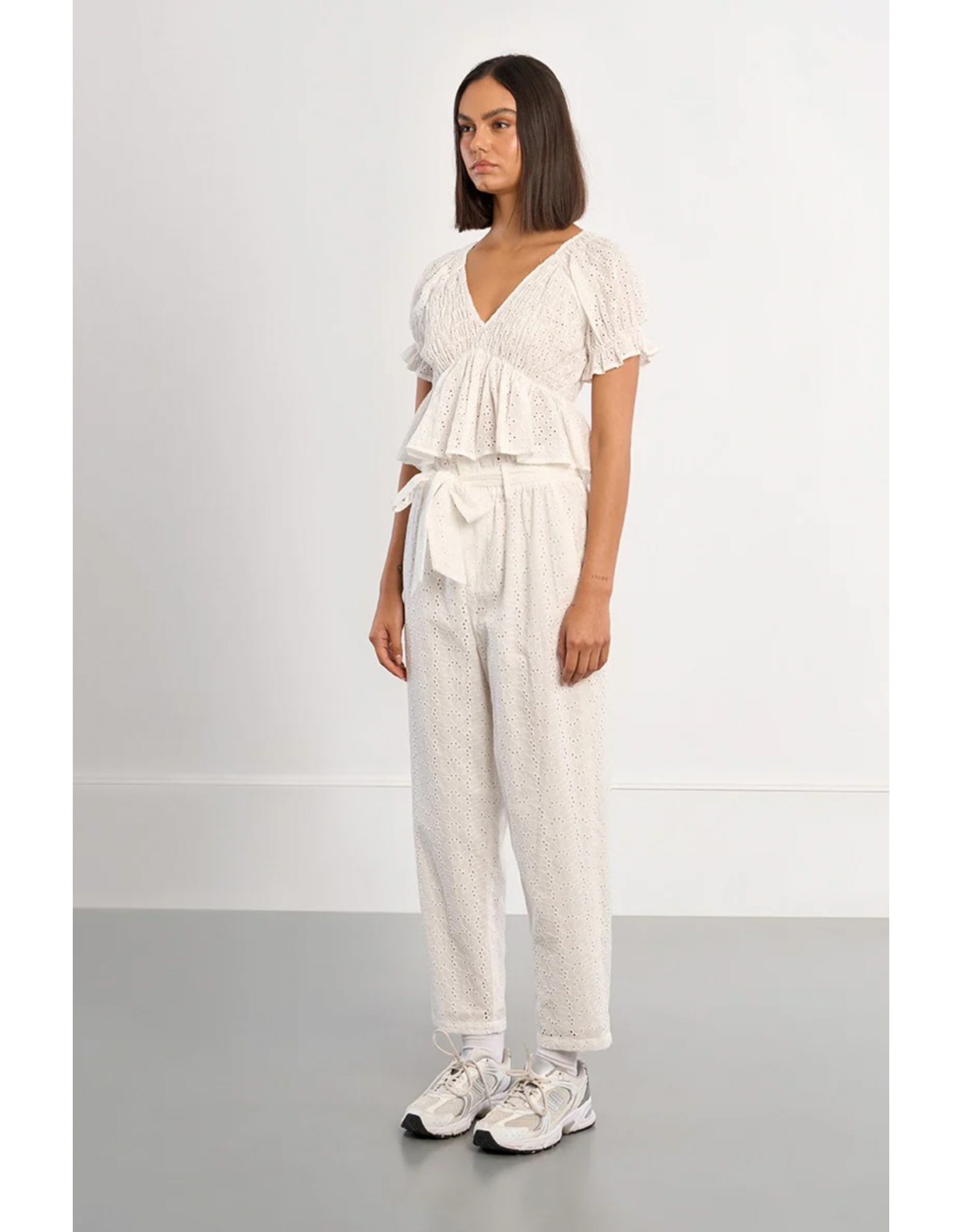 Molly Bracken Molly Bracken -  Eyelet Top (White)