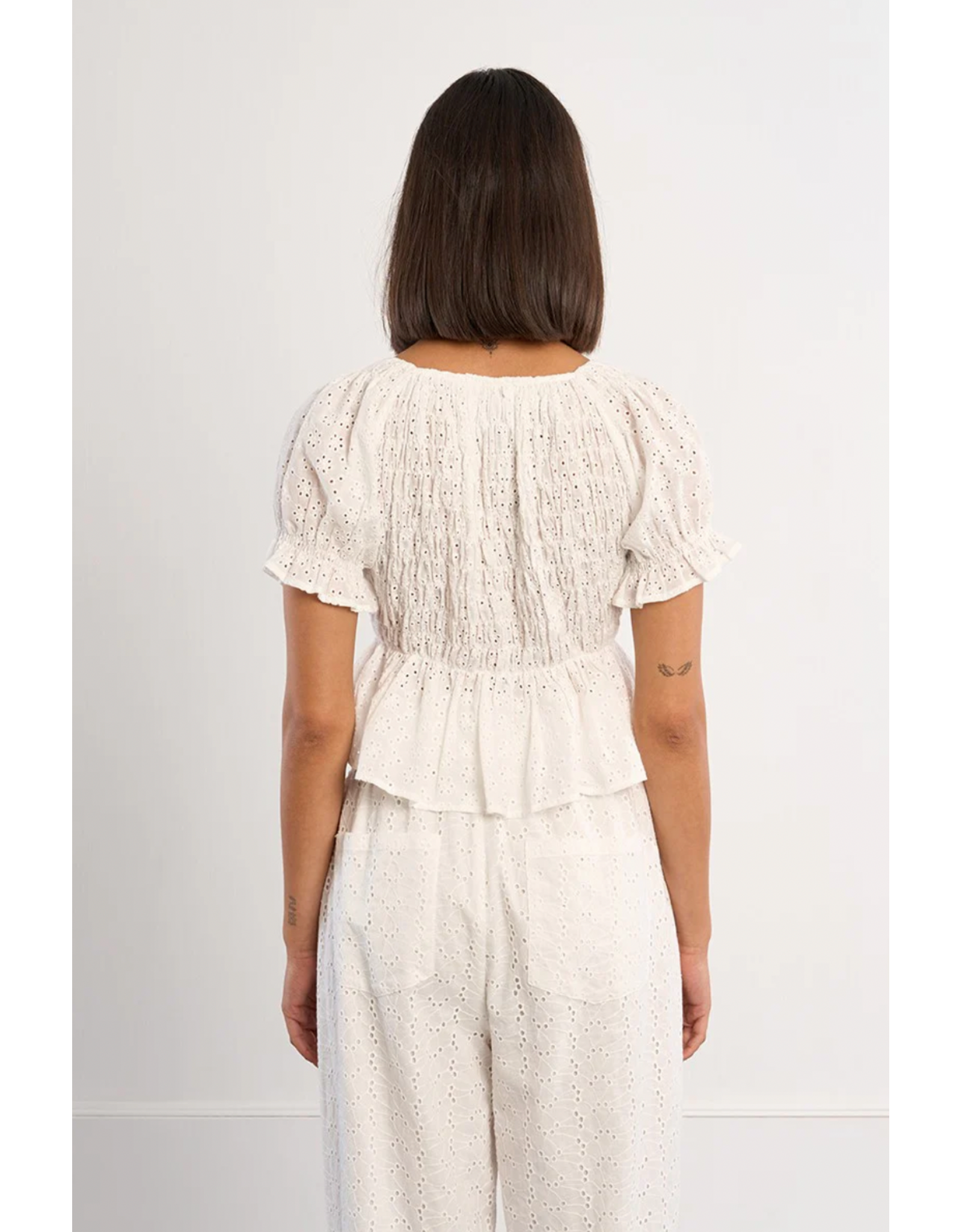 Molly Bracken Molly Bracken -  Eyelet Top (White)