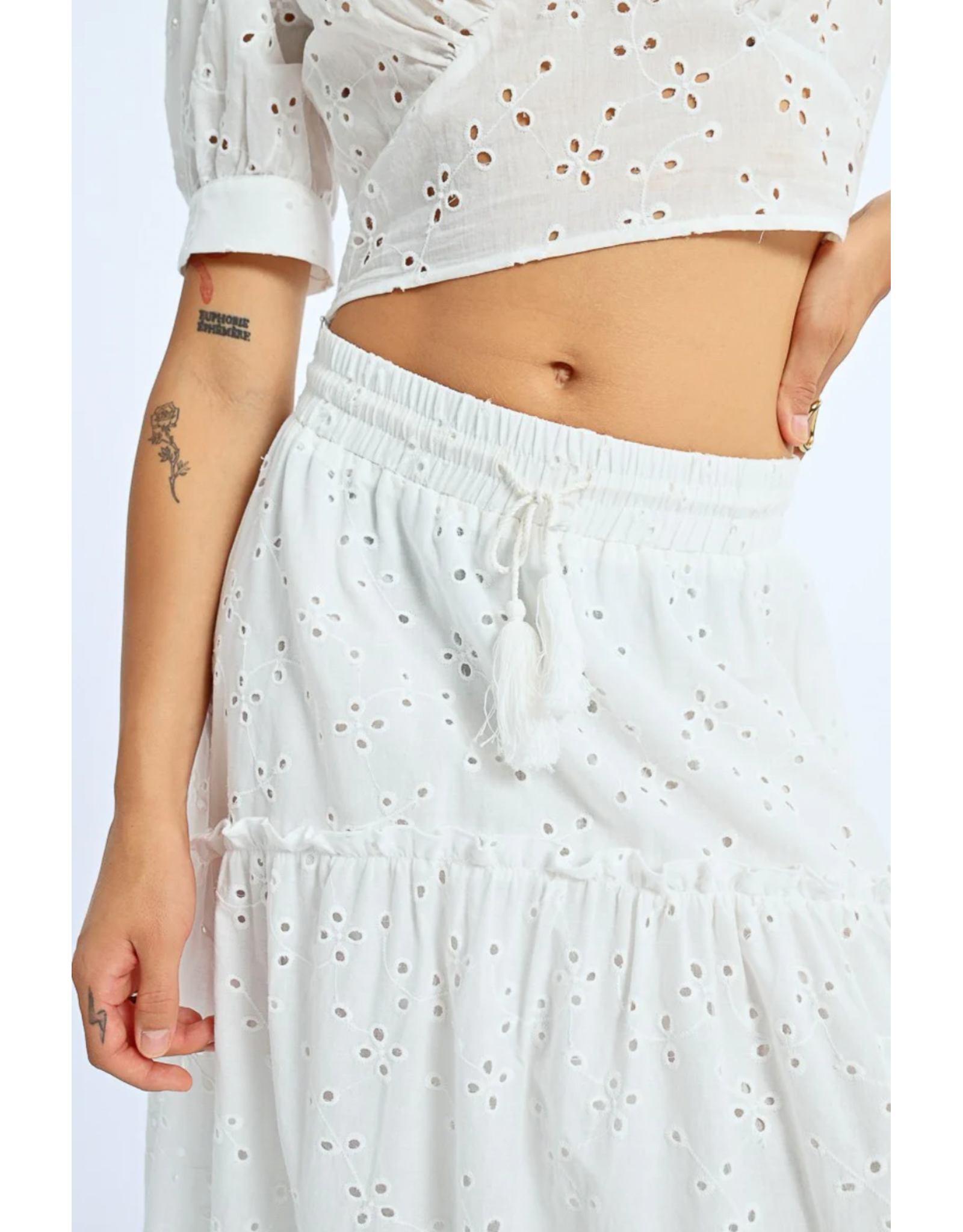 Molly Bracken Molly Bracken - Tiered Eyelet Prairie Skirt (White)