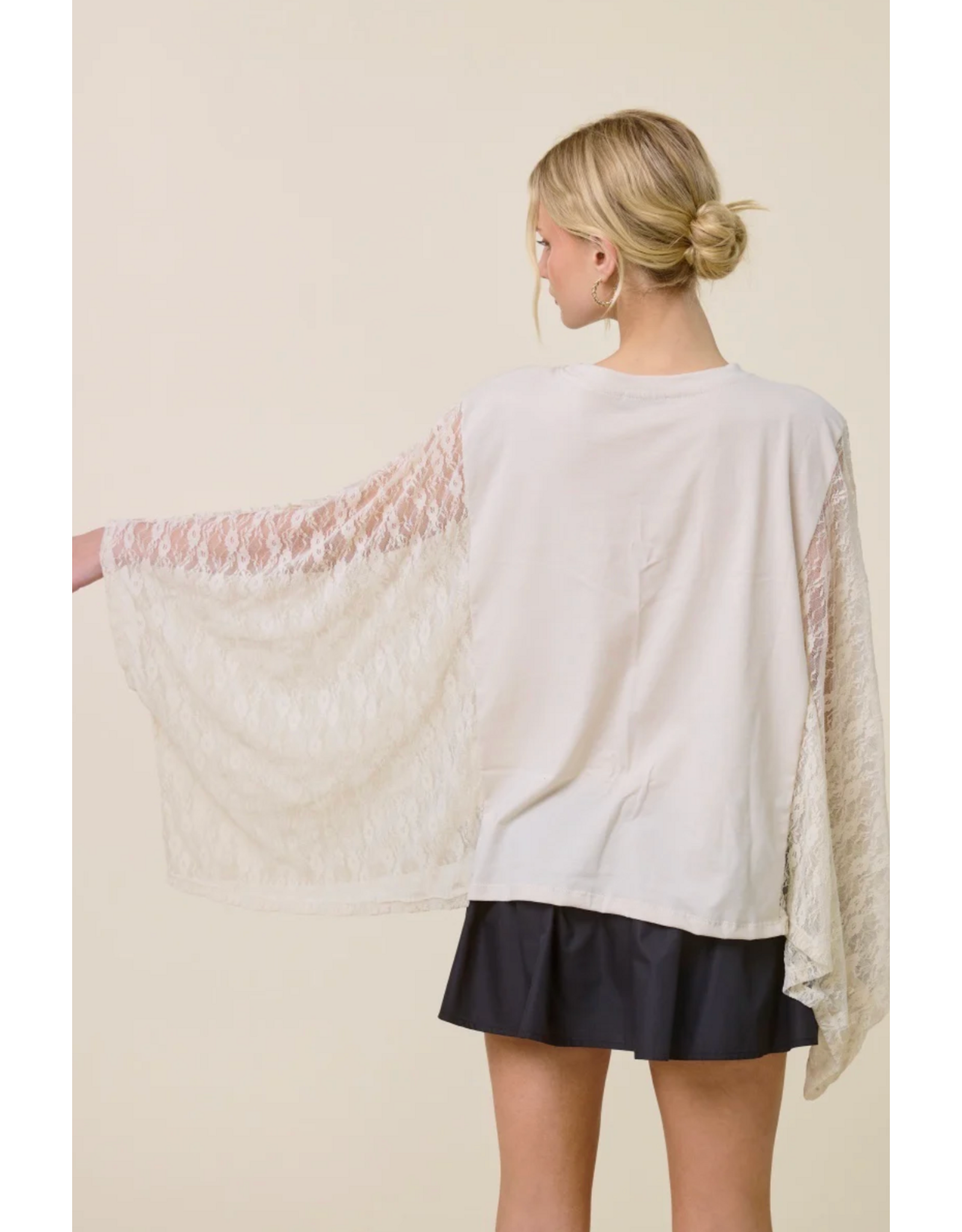 Zutter Free bird vintage graphic relaxed kaftan top w/lace sleeves (Bone)
