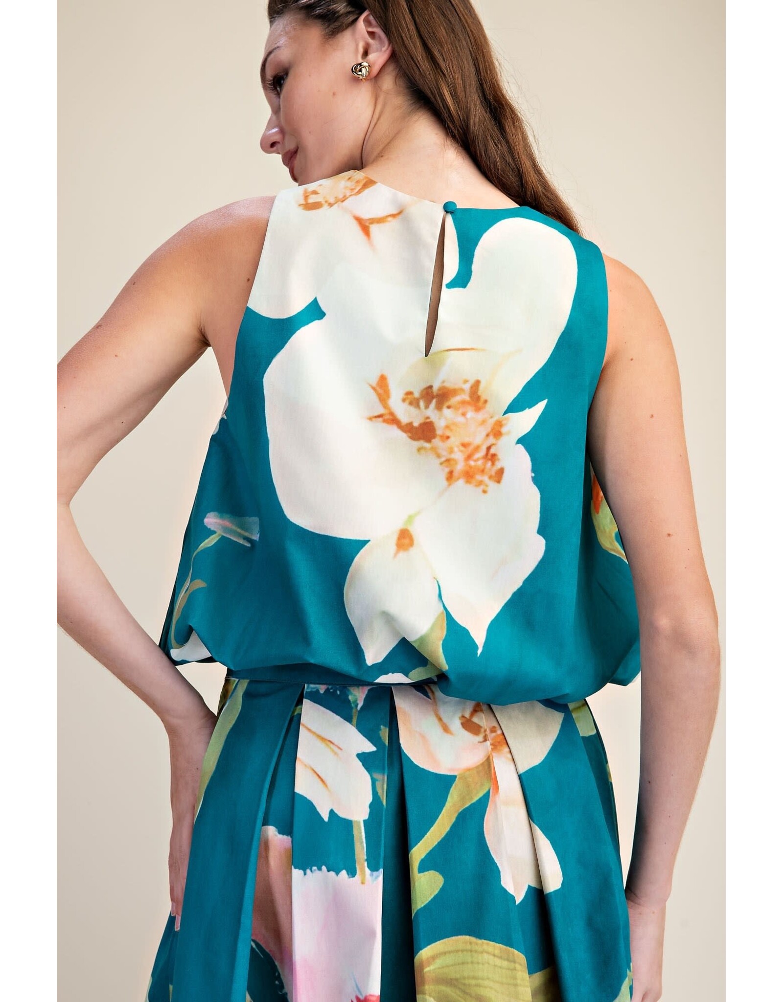 glam Floral Print Sleeveless Top with Bubble Hem (Turquoise)