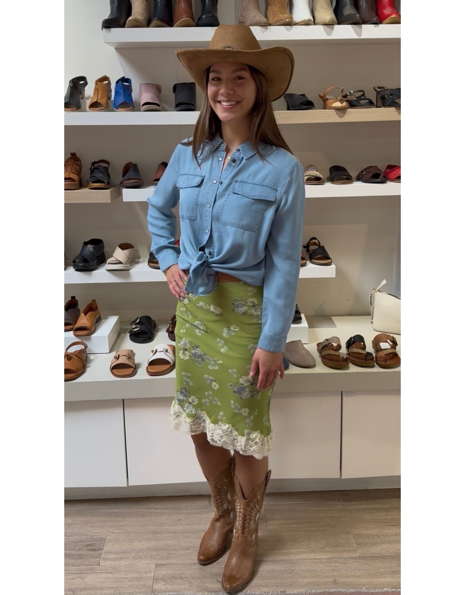 Bailey Rose Floral Lace Trim Midi Skirt (Apple Green)